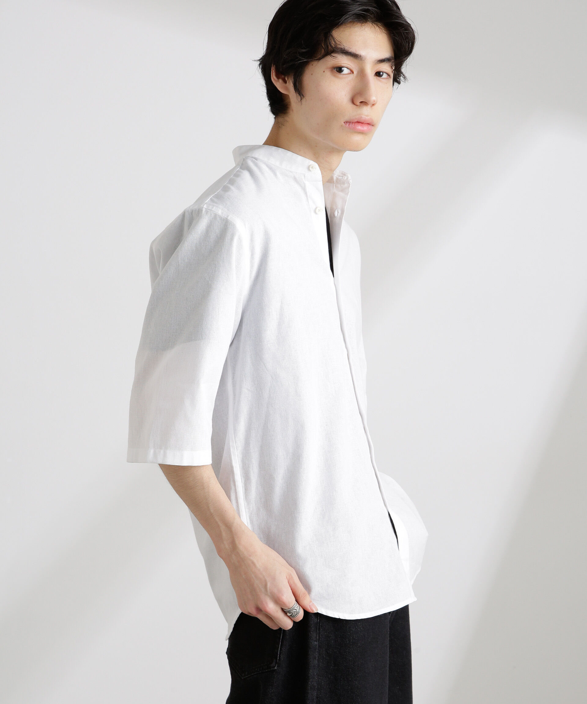 nano･universe「クールマックスリネンバンドカラー7分袖」|シャツ・ブラウス|ホワイト