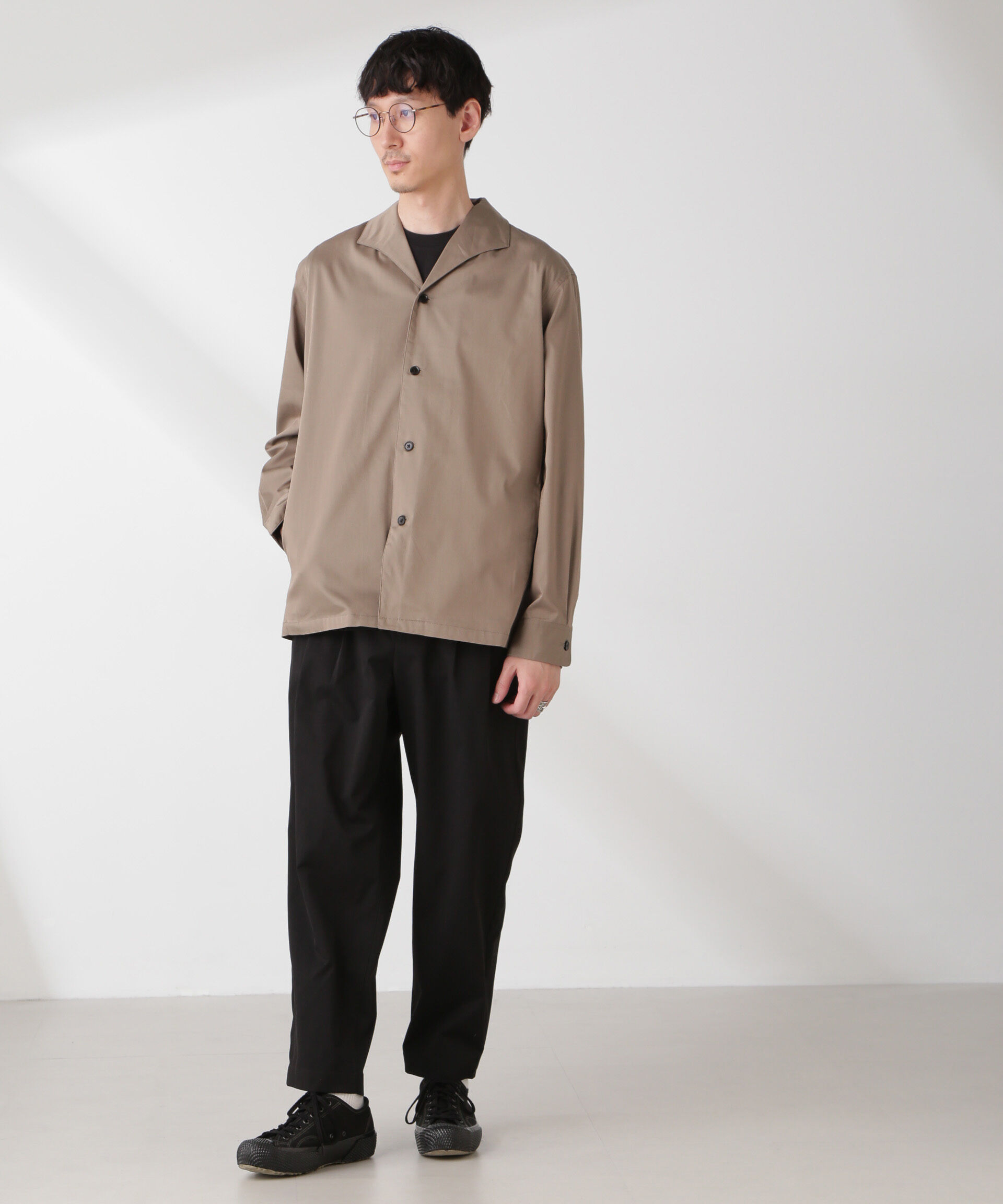 nano･universe「コットンライクツイルツータックテーパードイージーパンツ」|チノ|