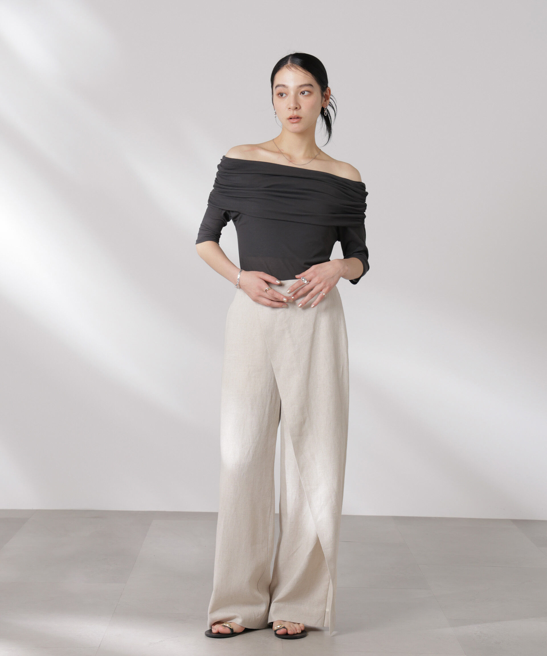 nano･universe「オフショルダーシアートップス」|Tシャツ・カットソー|