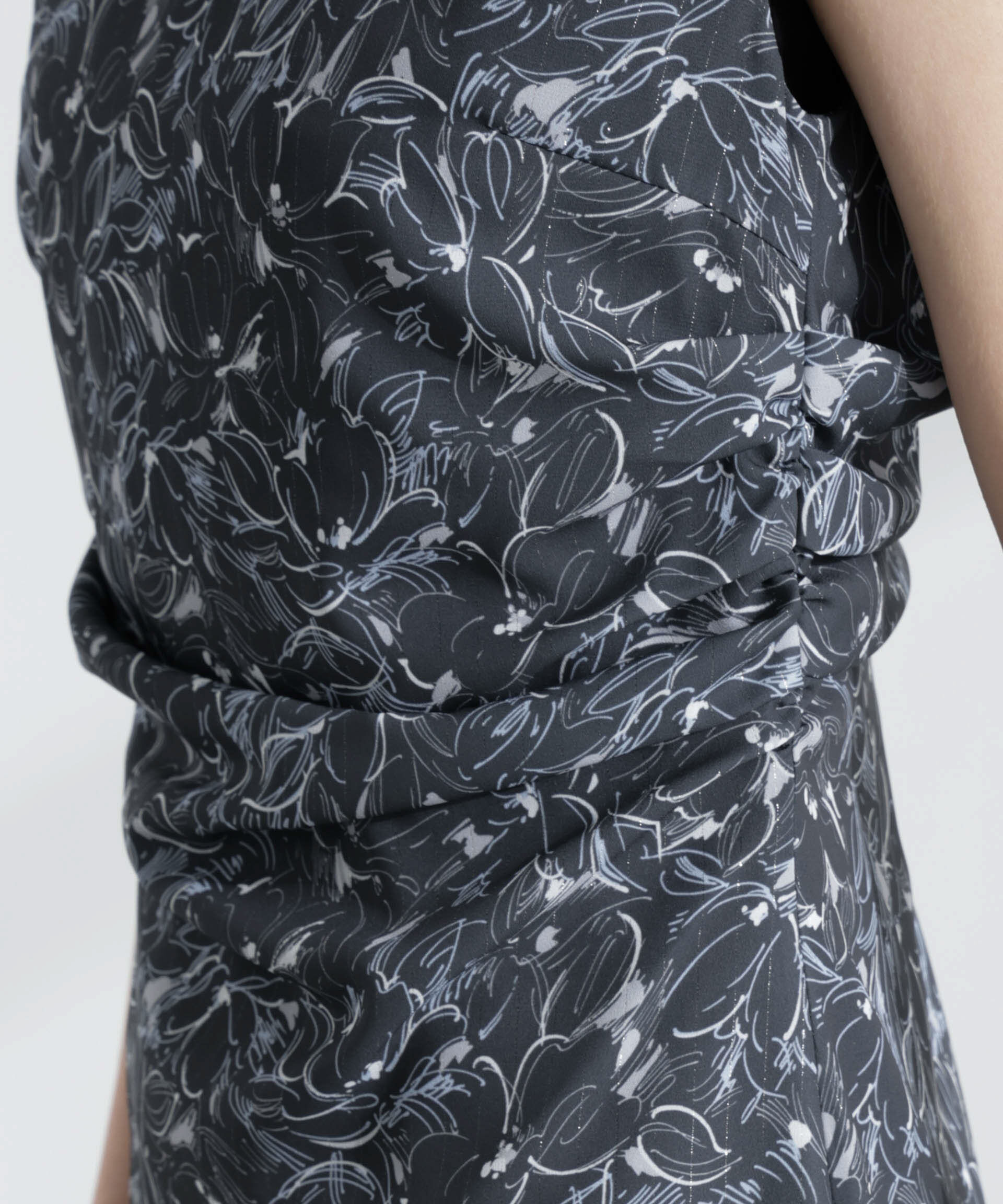  「ロンシャンオールドコレクション フラワーワンピース」|ワンピース|