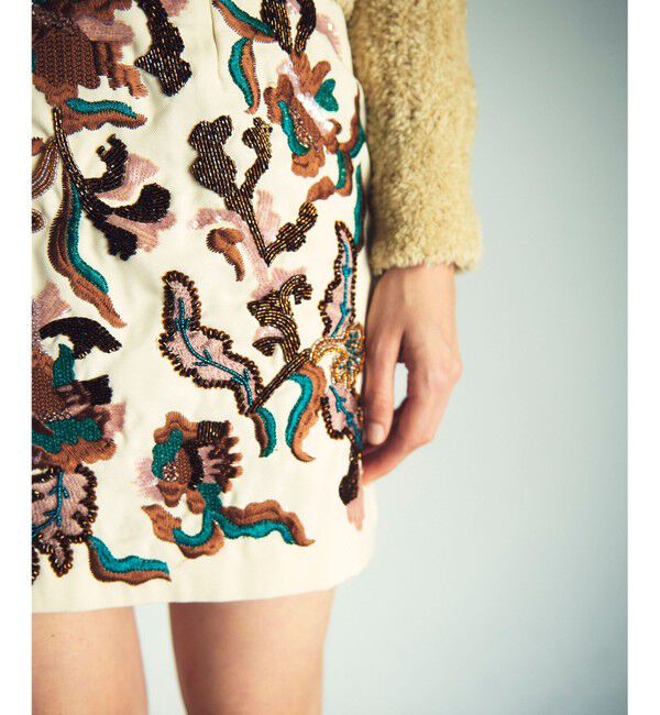 GRACE CONTINENTAL「ビーズ刺繍ミニスカート」|スカート|