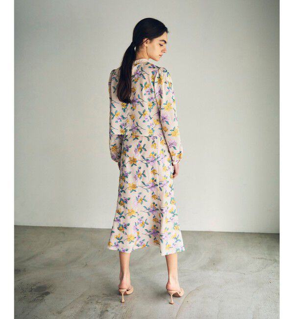 GRACE CONTINENTAL「フラワー刺繍ショートトップ」|シャツ・ブラウス|