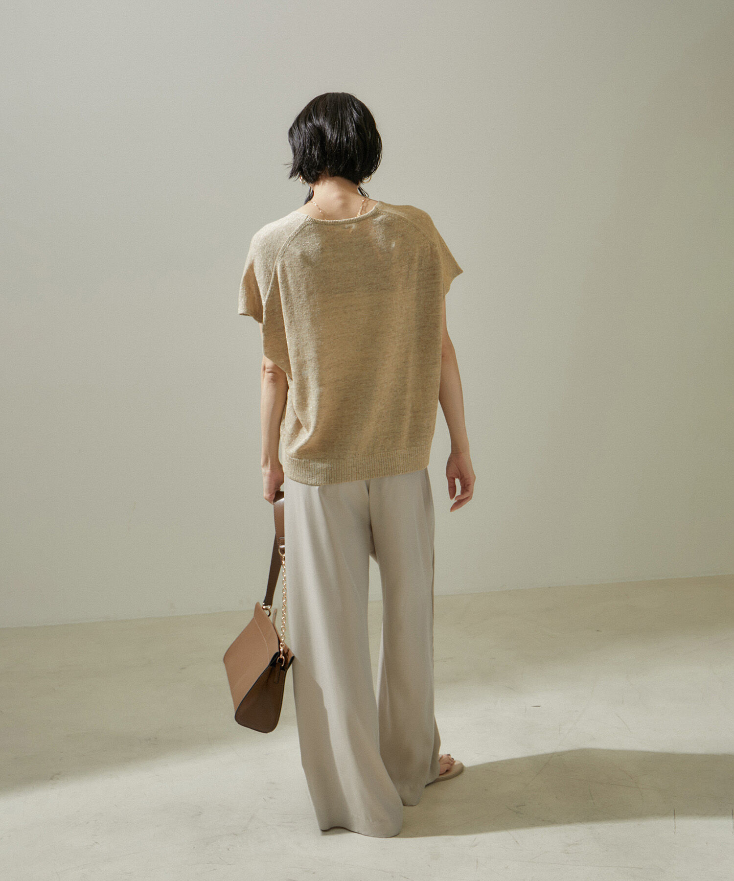 SALON adam et rope'「スパークルリネンラメフレンチスリーブVネックプルオーバー」|ニット・セーター|