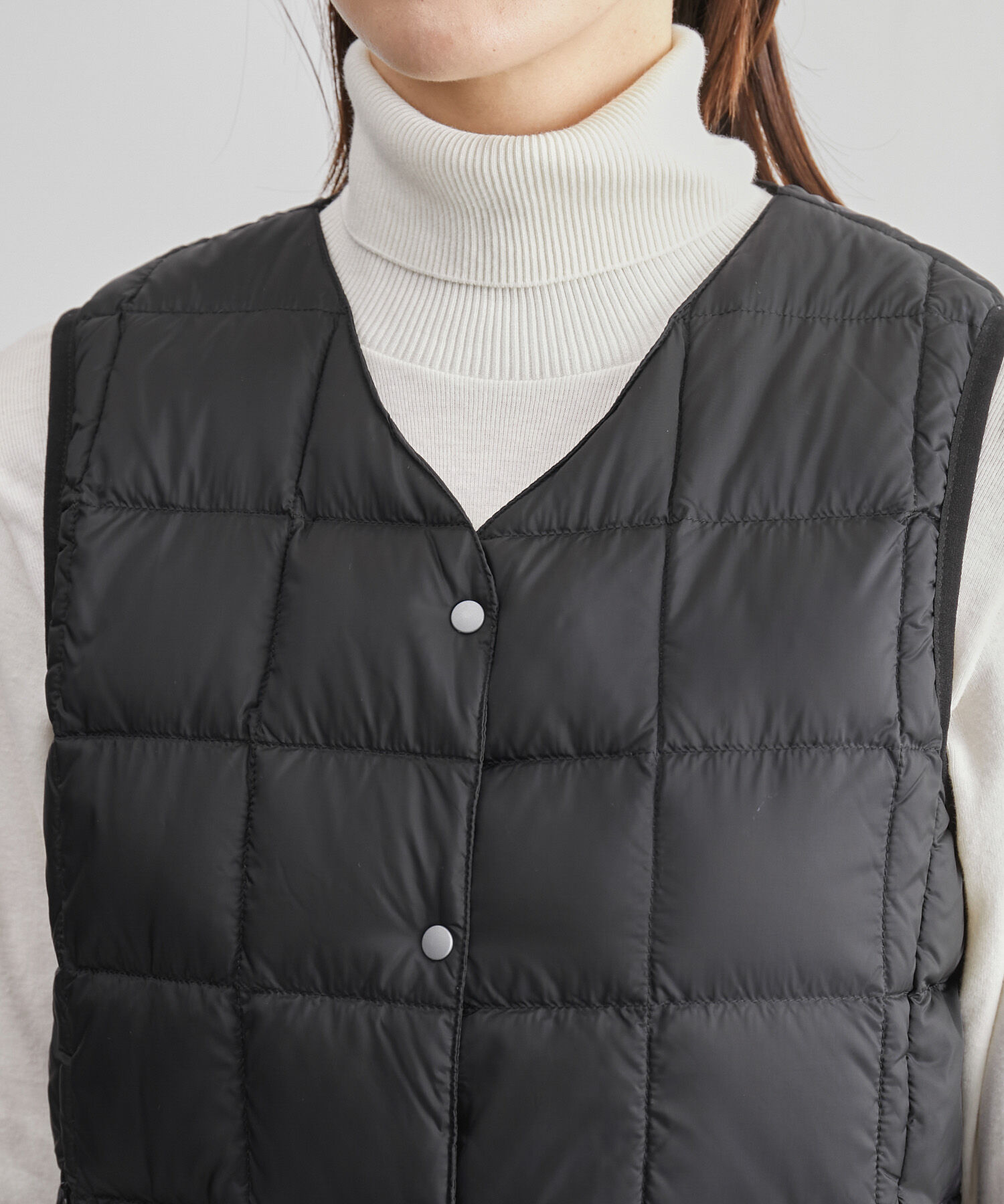 ROPE「【TAION】別注Vネックロングダウンベスト」|ダウン|