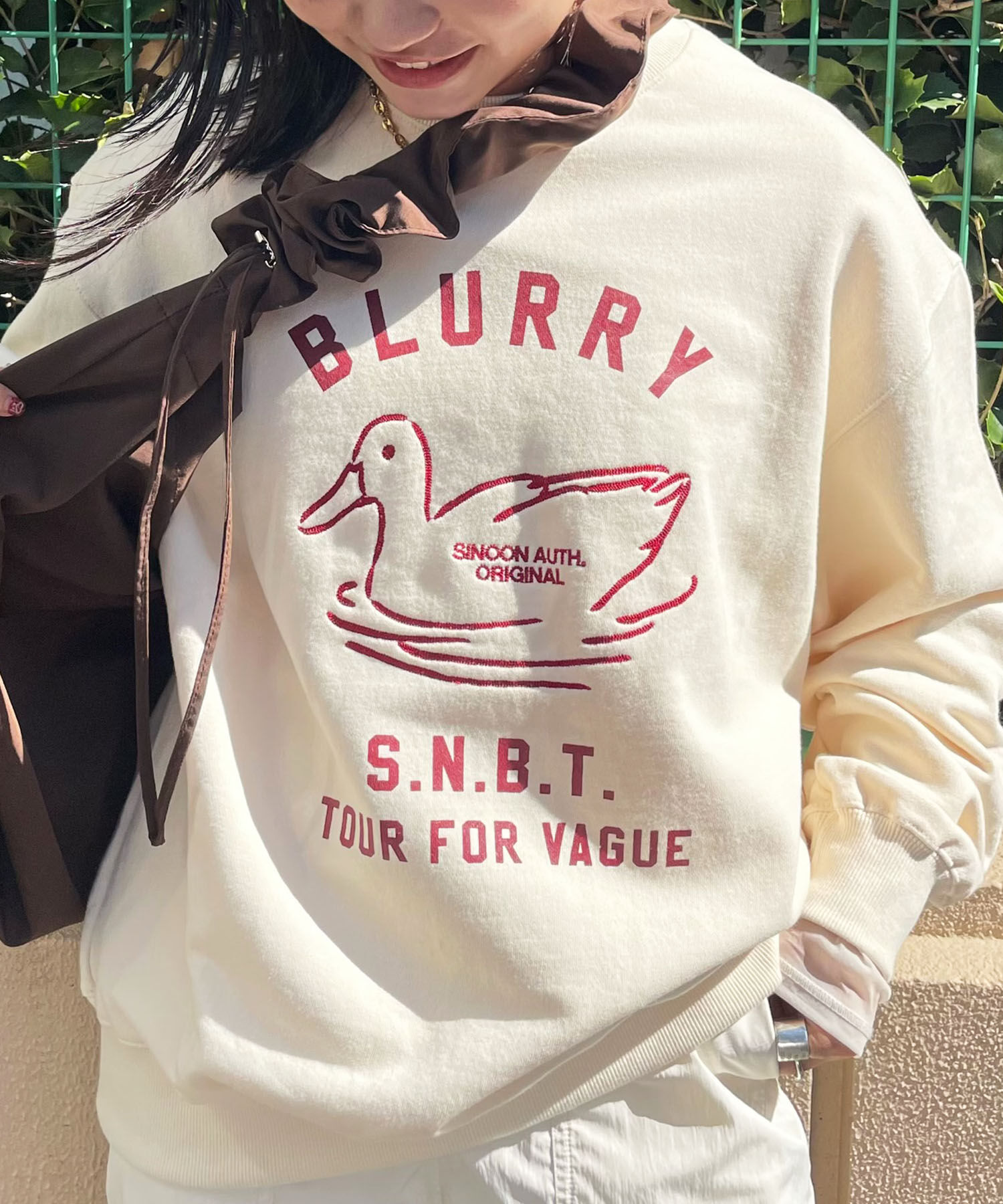 VIS「【韓国人気ブランド/sinoon】プリントスウェットプルオーバー【洗える】」|スウェット・ジャージ|