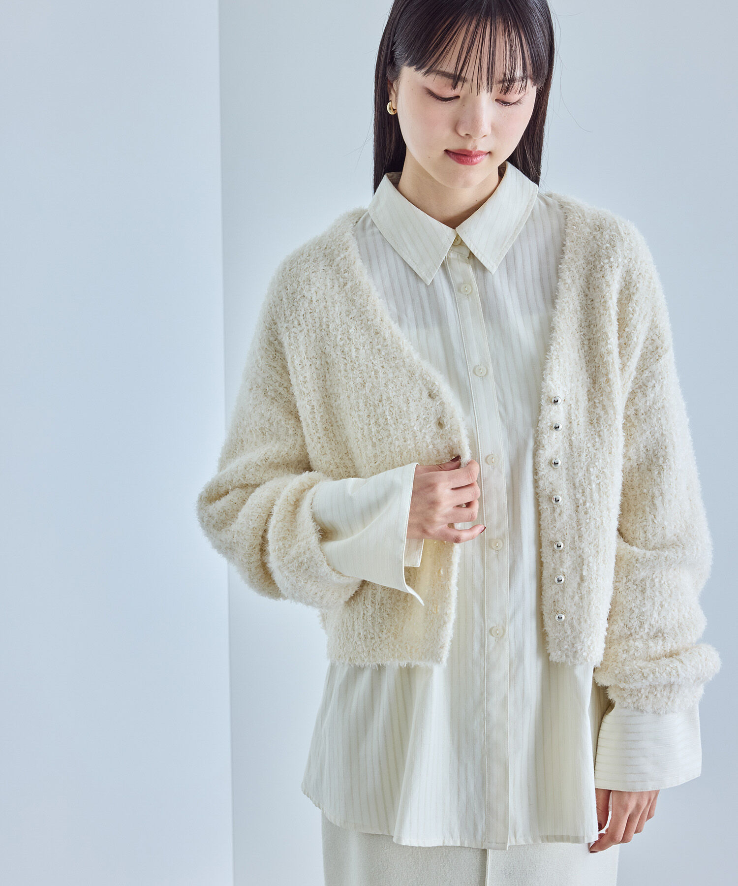 VIS「フェザーリボンヤーン多釦カーディガン」|カーディガン|
