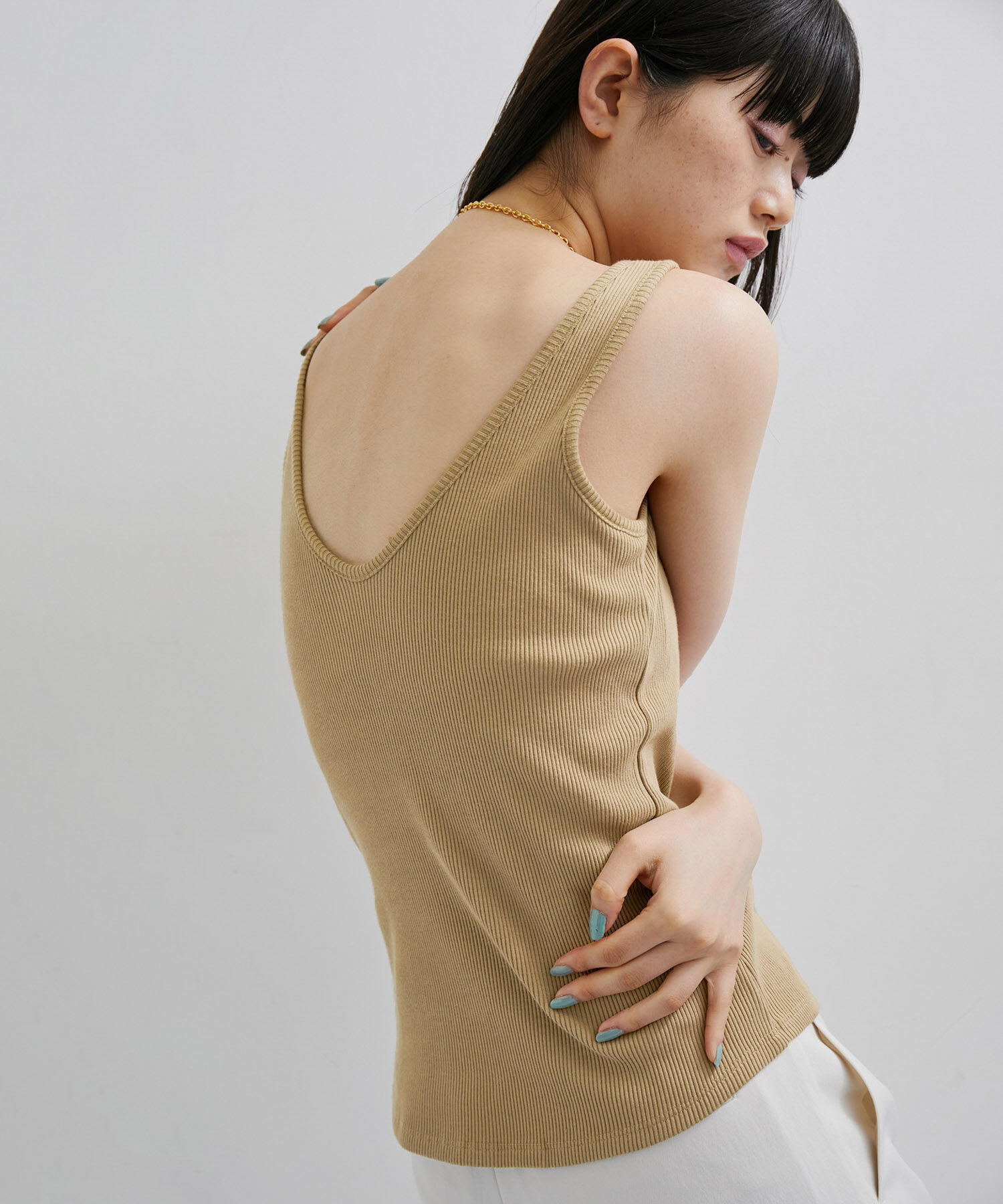 ADAM ET ROPE'「【逸品】バックオープンタンクトップ」|タンクトップ|ベージュ(27)