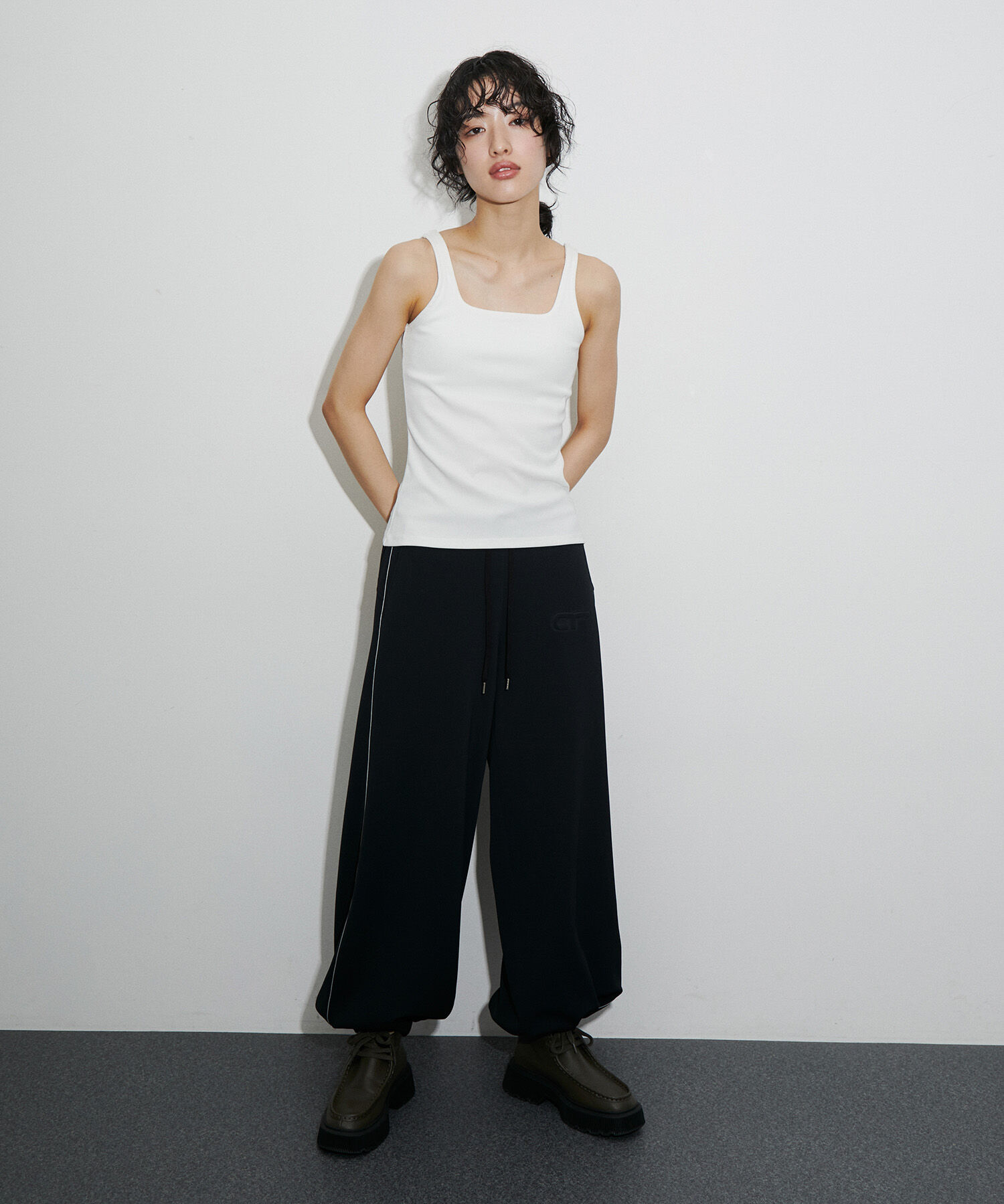 ADAM ET ROPE'「カップ付きタンクトップ」|タンクトップ|