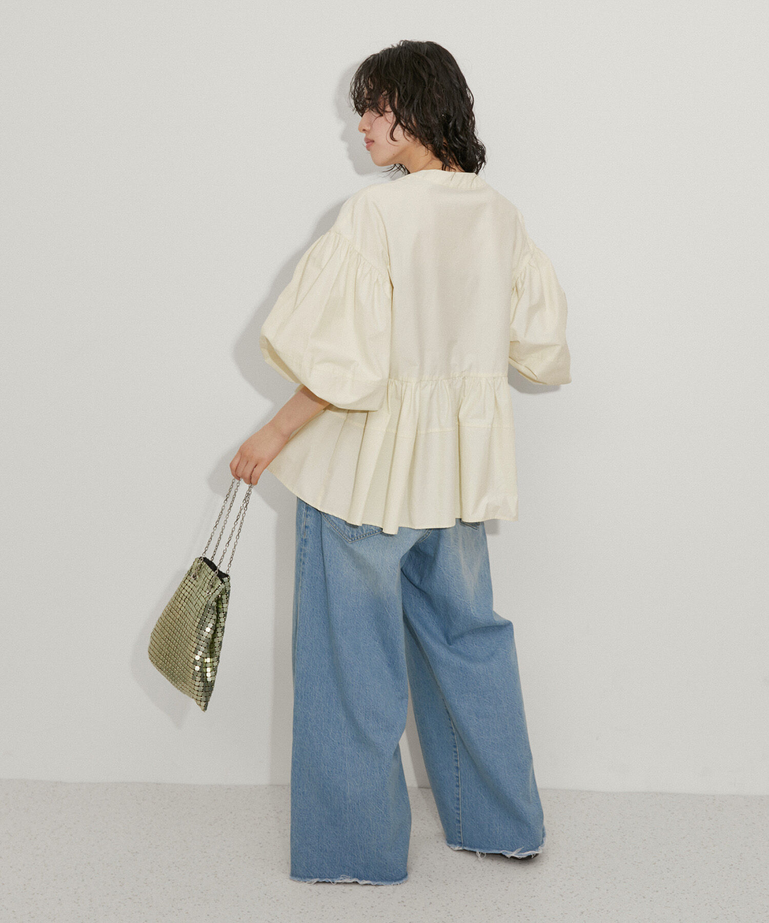 ADAM ET ROPE'「【再入荷・新色追加・サステナブル】ペプラムジップブラウス」|シャツ・ブラウス|