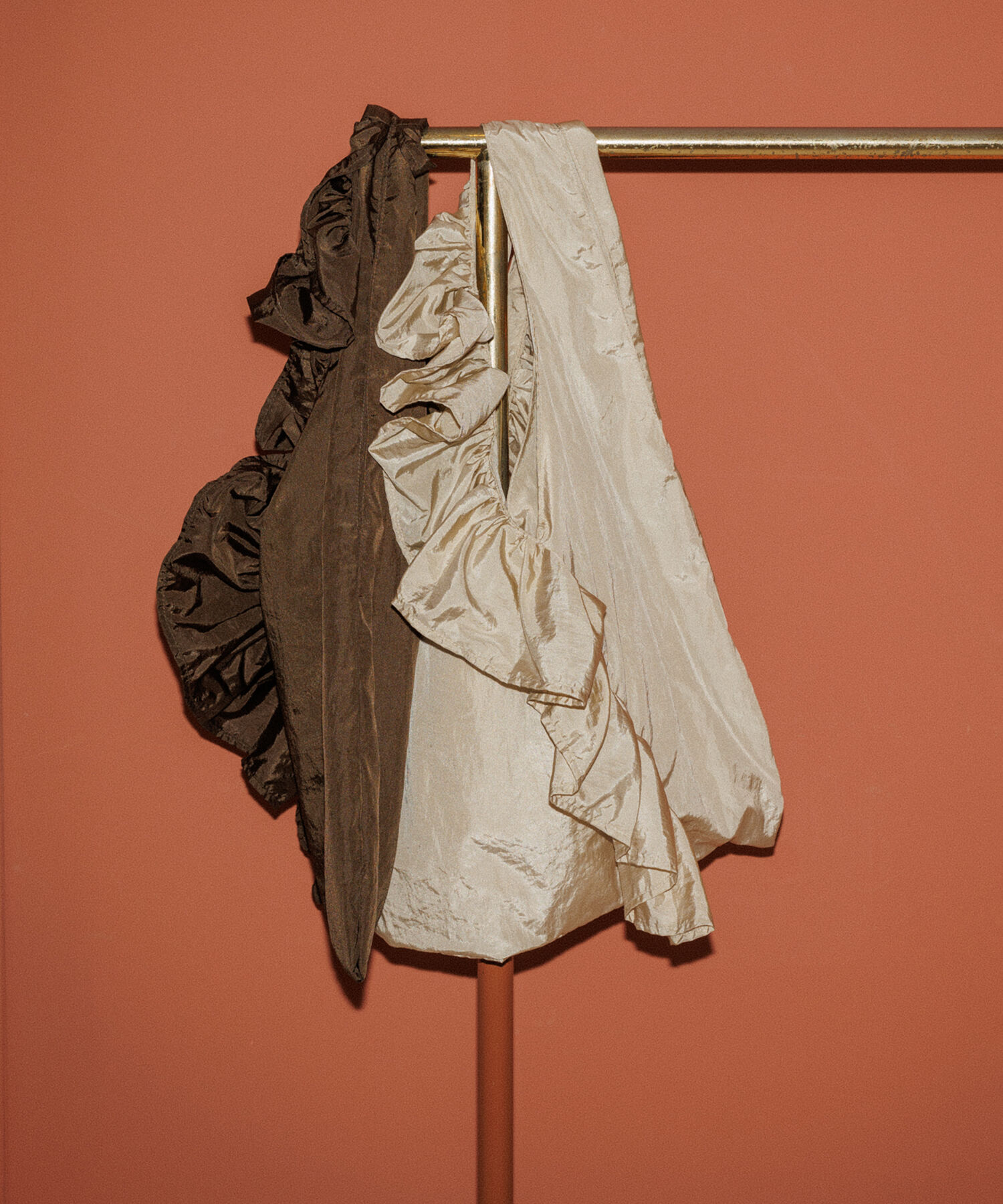 ADAM ET ROPE'「【サステナブル】ギャザーフリルバッグ」|トートバッグ|