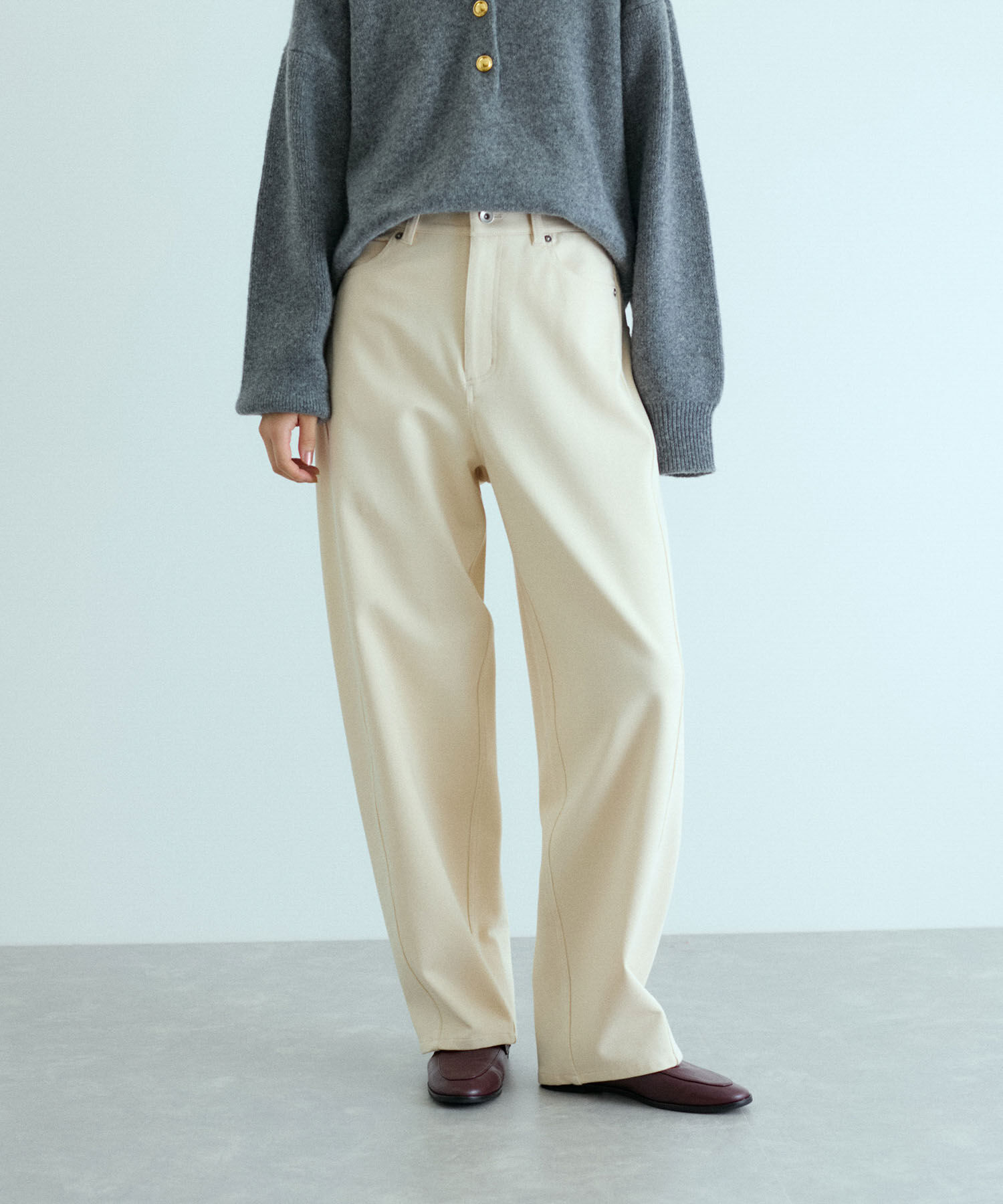 ADAM ET ROPE'「ハイストレッチカルゼパンツ」|チノ|