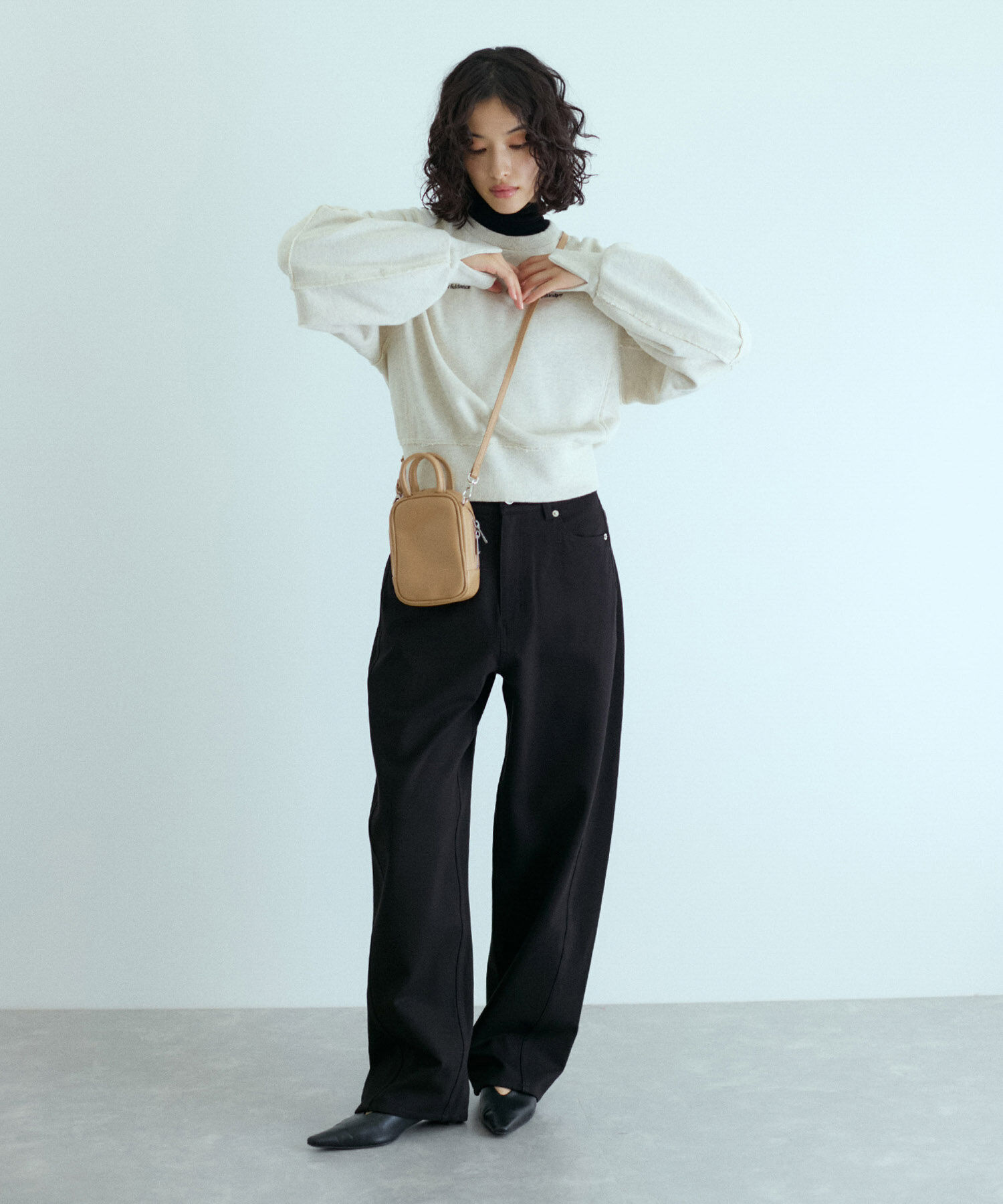 ADAM ET ROPE'「【サステナブル】スマホマルチミニショルダーバッグ」|ショルダー・メッセンジャー|