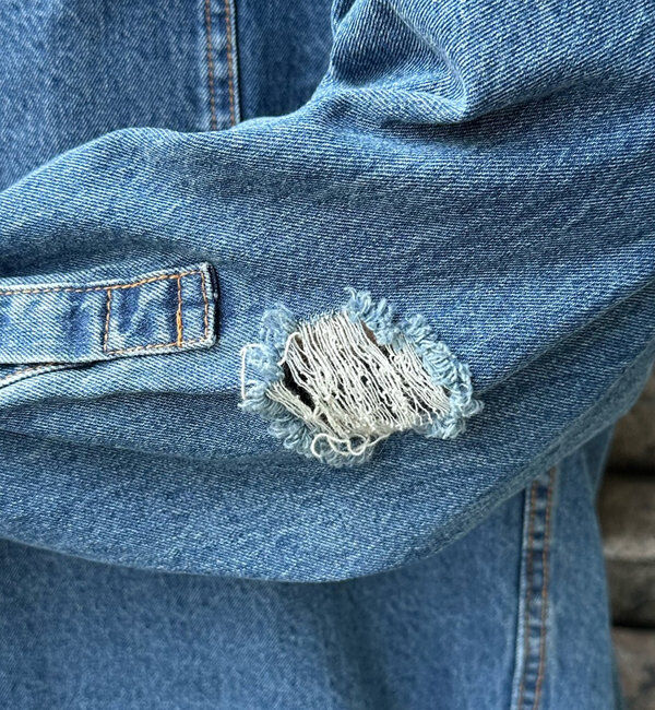  「【新色追加】ダメージデニムシャツ」|シャツ・ブラウス|