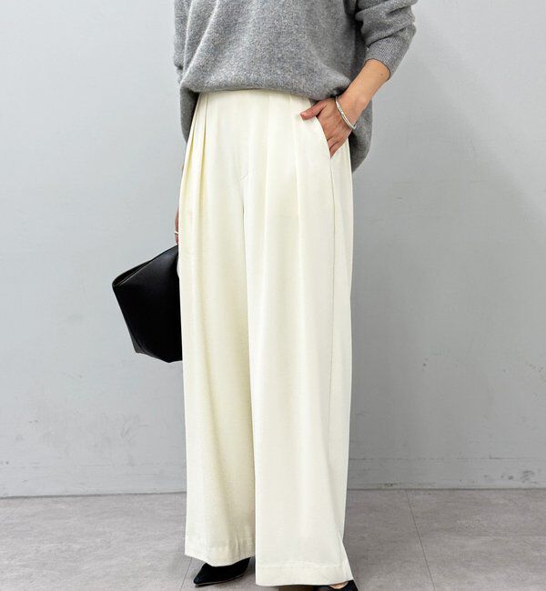  「【ウォッシャブル】【シーズンレスで使える】タックワイドスラックス」|チノ|