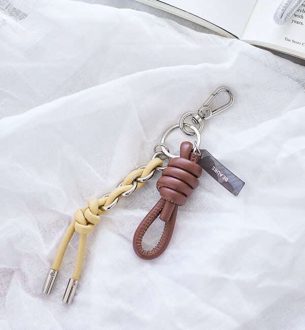 collex「【WEB限定】【BEAURE/ヴュレ】ノットチャーム」|チャーム・キーホルダー|ブラウン