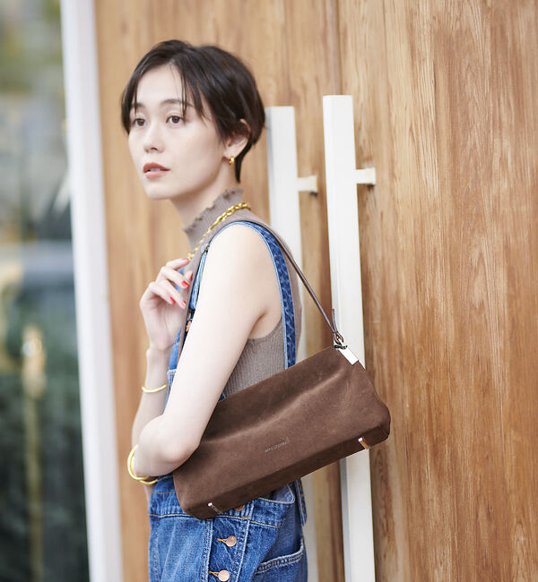 Rouge vif「【MAESTOSO/マエストソ】スクエアスウェードバッグ　ポーチ付き」|ショルダー・メッセンジャー|