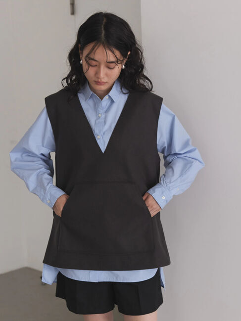  「Vネックポケット付きベスト」|ベスト・ジレ|チャコールグレー