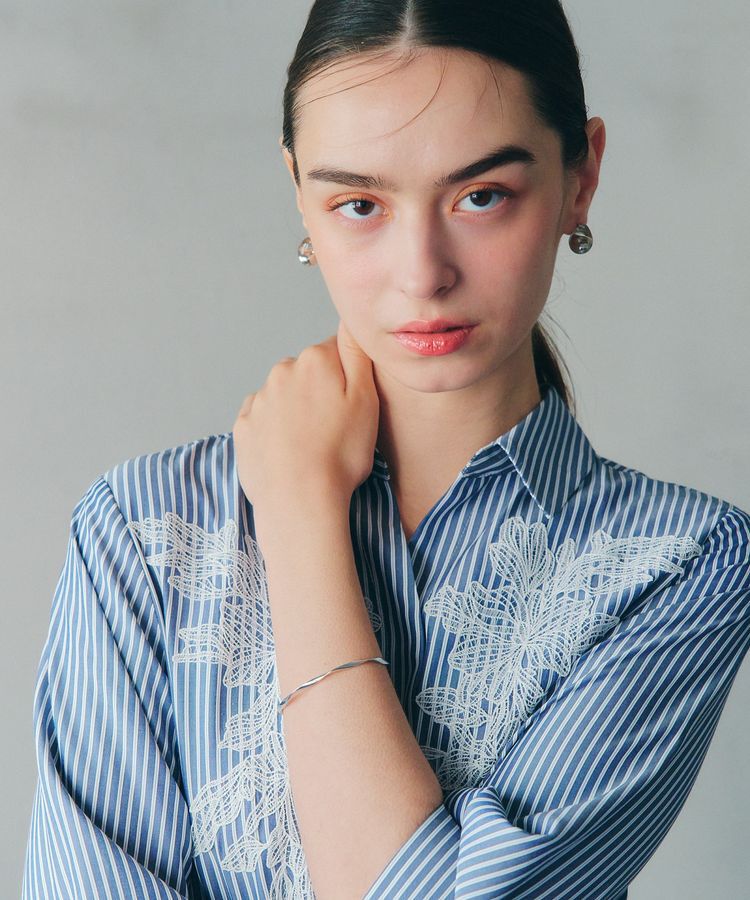 YECCA VECCA「ツイストバングル」|ブレスレット・バングル|