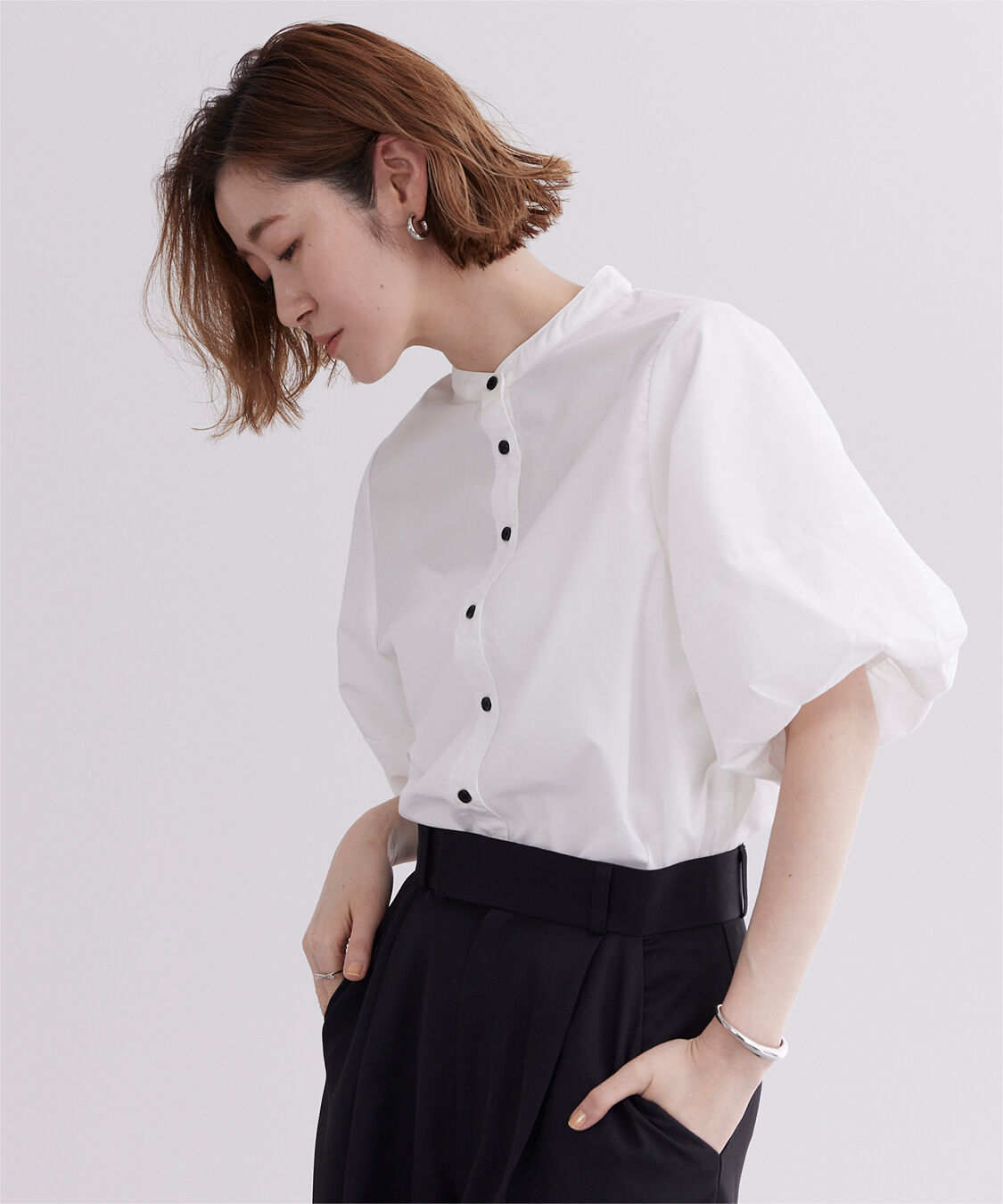ur's「釦配色バルーンスリーブブラウス」|シャツ・ブラウス|
