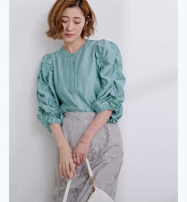 ur's「シャーリングデザインスリーブバンドカラーブラウス」|シャツ・ブラウス|グリーン