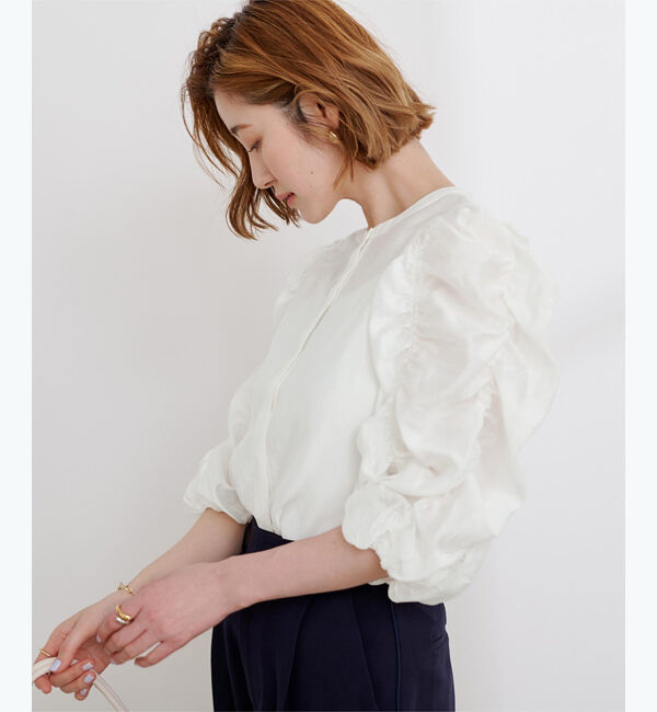 ur's「シャーリングデザインスリーブバンドカラーブラウス」|シャツ・ブラウス|