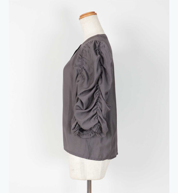 ur's「シャーリングデザインスリーブバンドカラーブラウス」|シャツ・ブラウス|