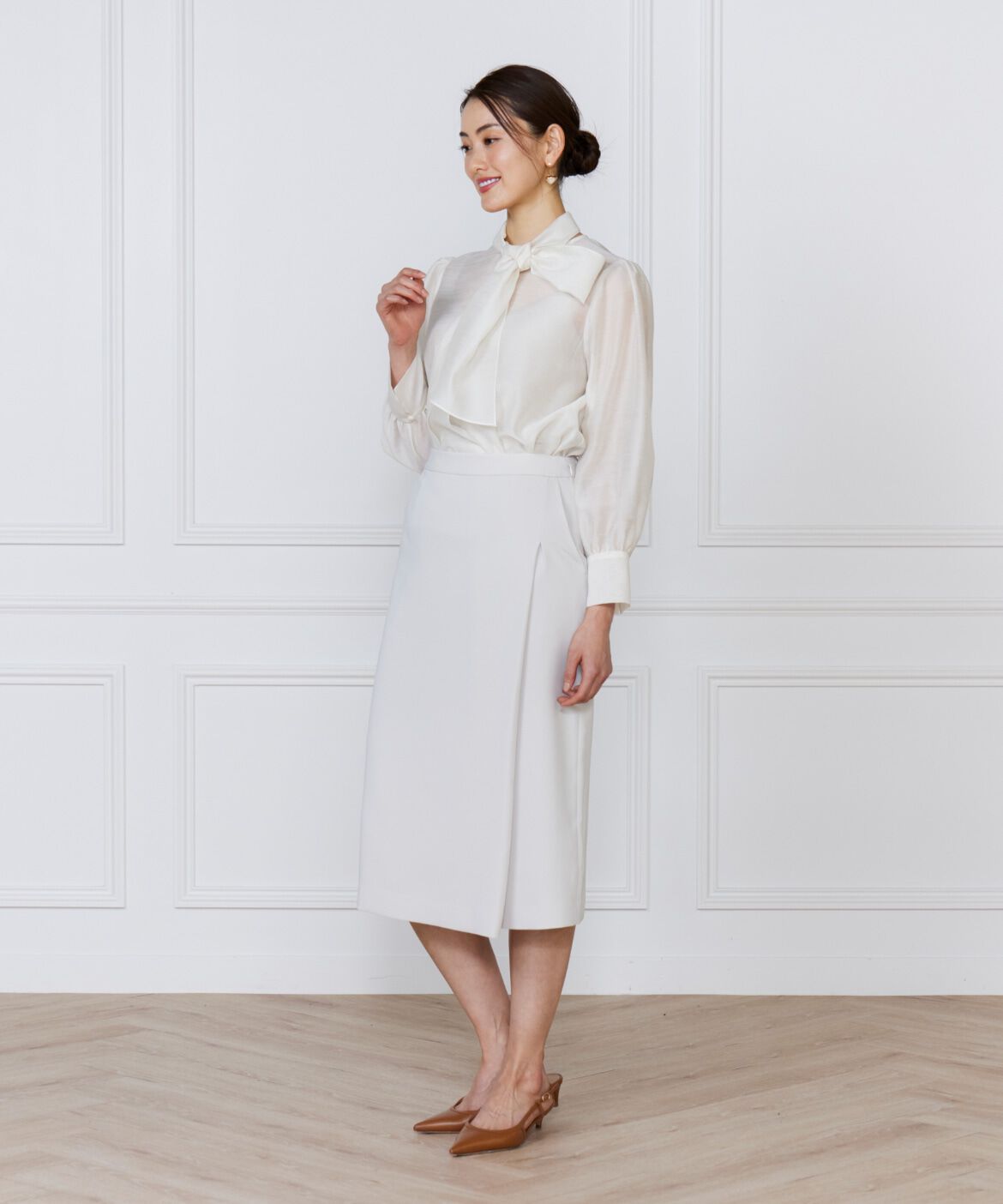 INED「《大きいサイズ》アシンメトリータックスカート」|タイト|