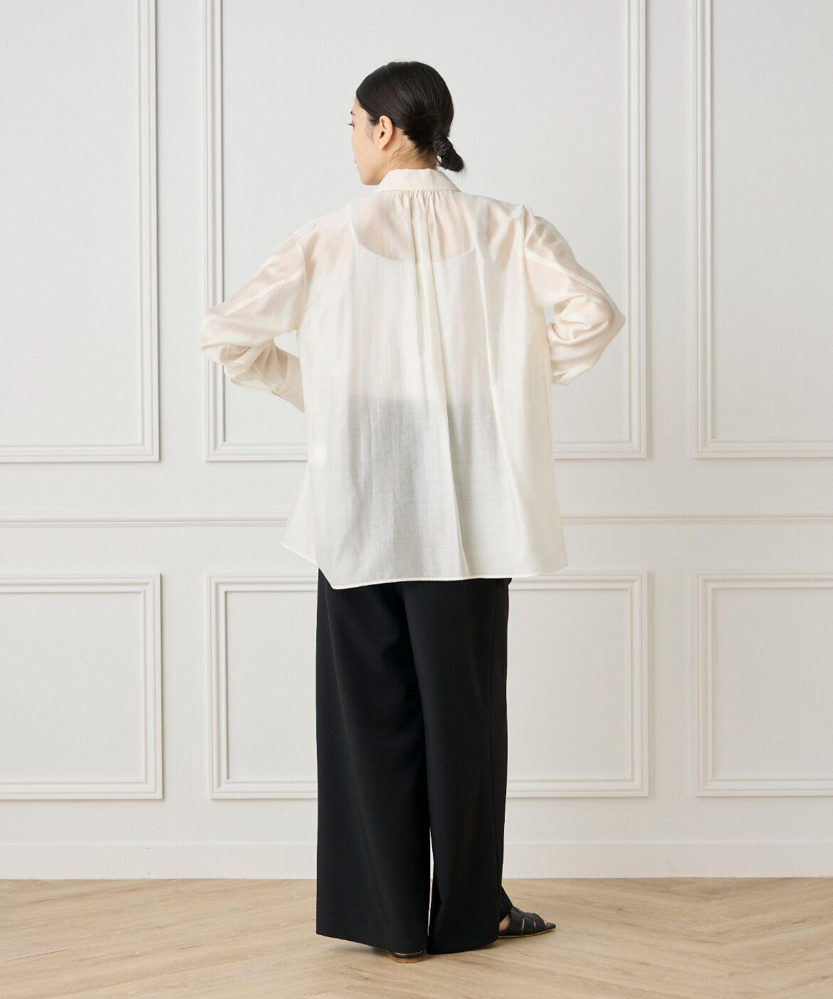 INED「《WEB限定カラー》オーガンジーシアーシャツ」|シャツ・ブラウス|