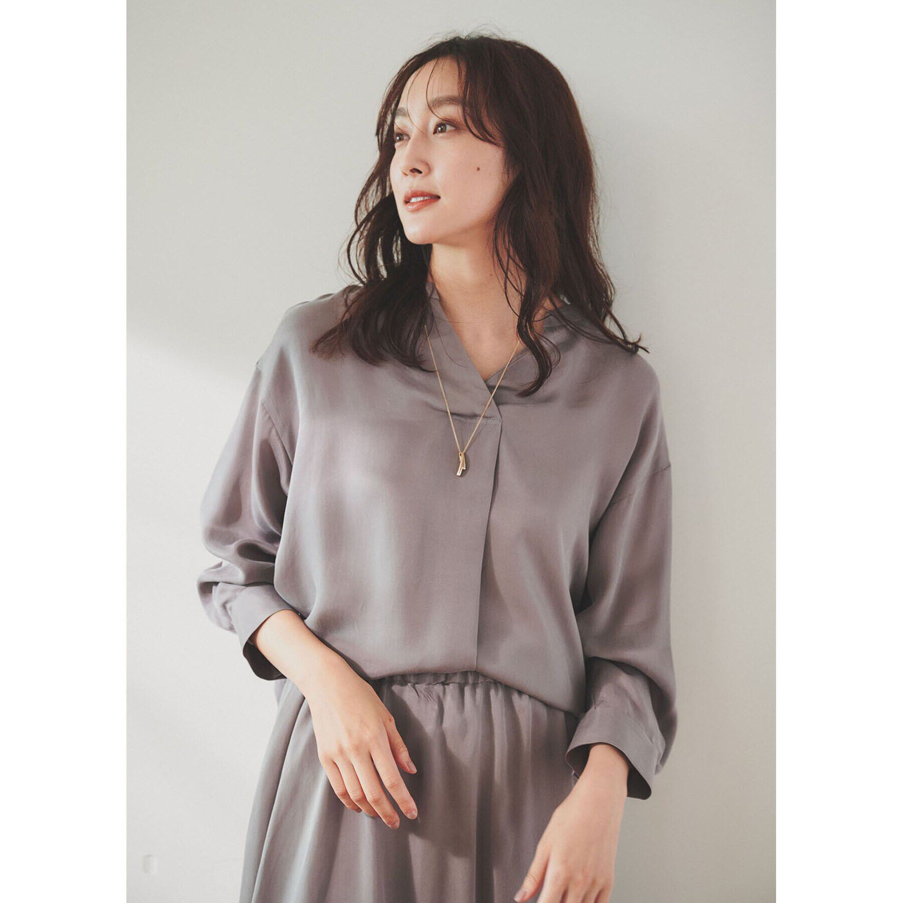 UNTITLED「【セットアップ可能/パウダータッチ】シルキーキュプラ スキッパーブラウス」|シャツ・ブラウス|