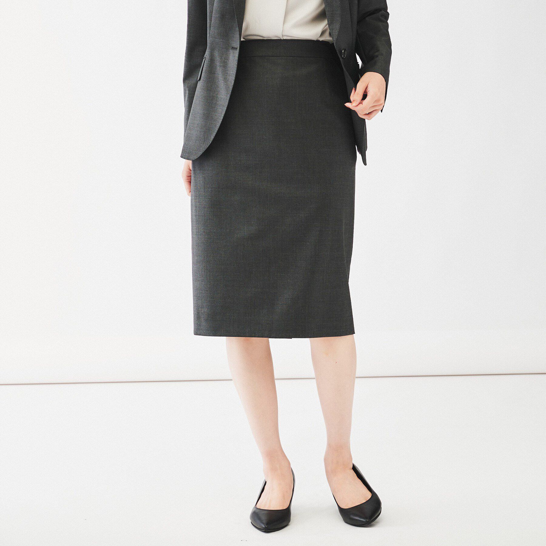 UNTITLED「【通勤スーツ/日本製】ウーステッド タイトスカート」|スカート|チャコールグレー(0