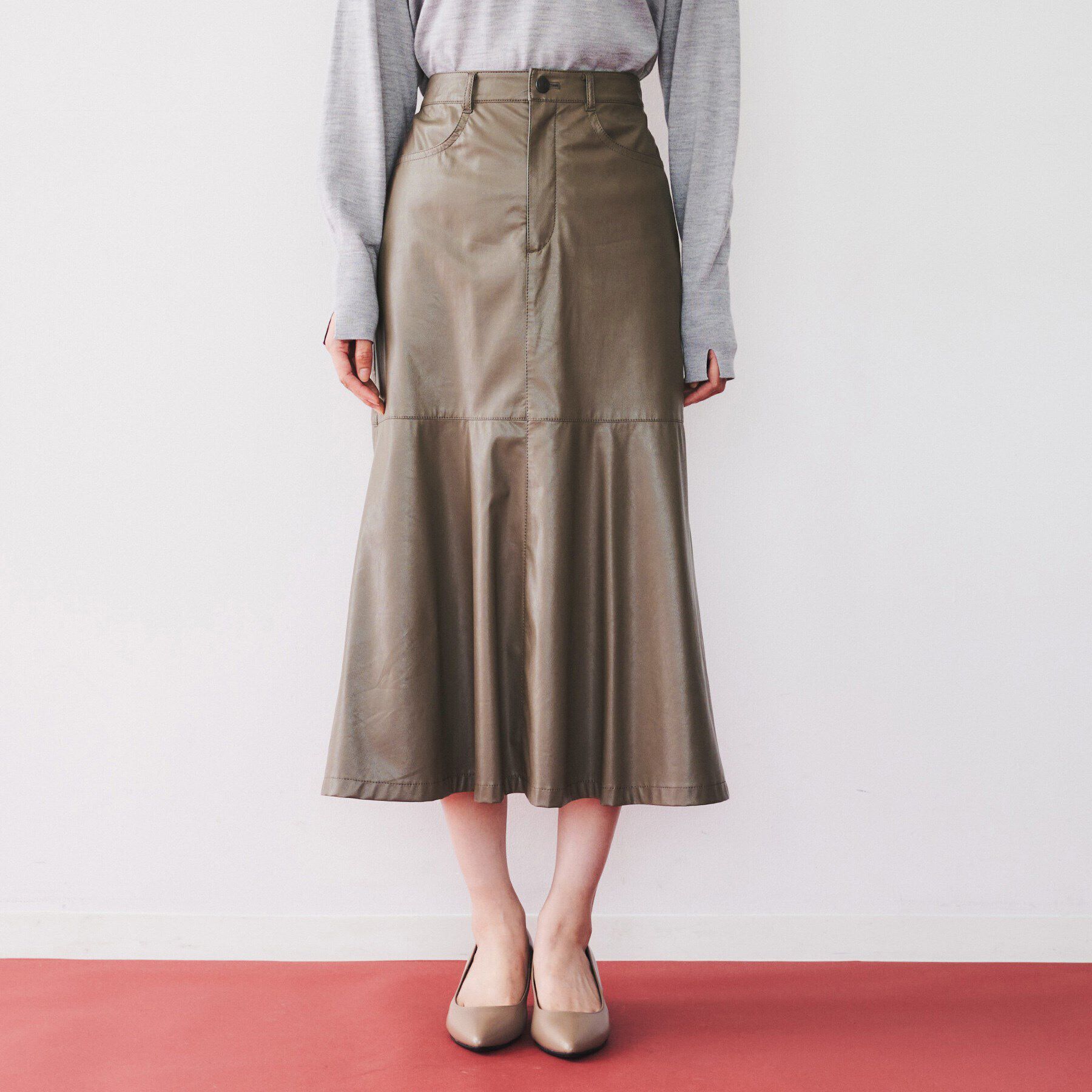 UNTITLED「【柔らかい/マーメイドシルエット】レザー調 フレアスカート」|スカート|