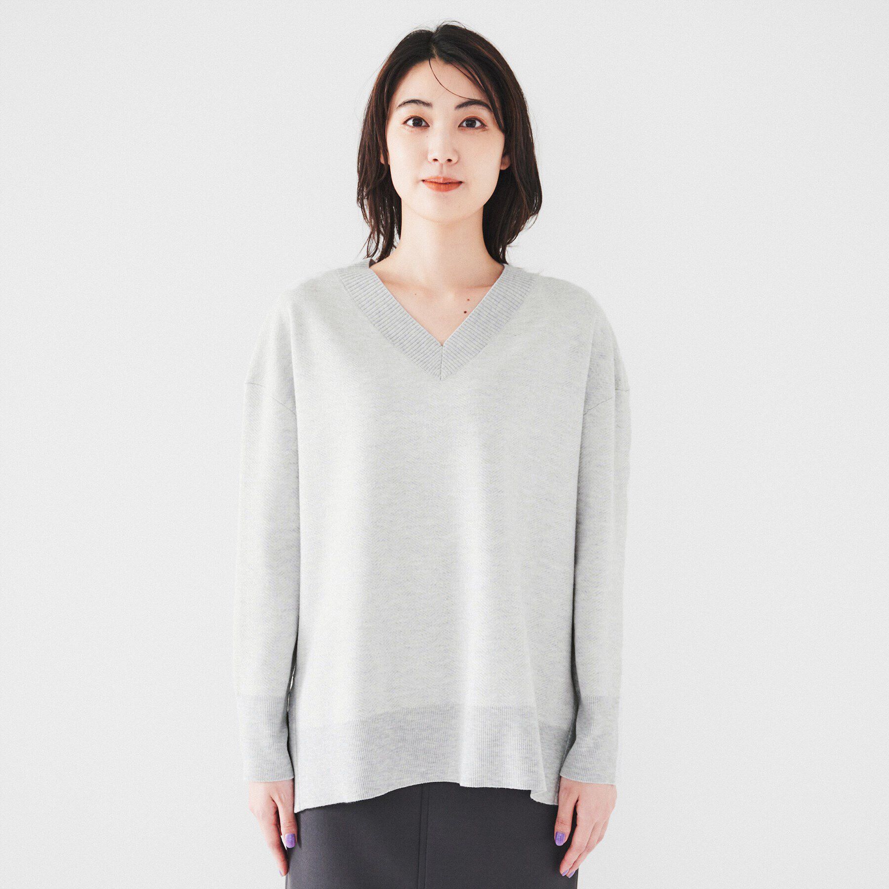 UNTITLED「【体型カバー/洗える】ヘリンボーン柄 Vネックプルオーバーニット」|ニット・セーター|