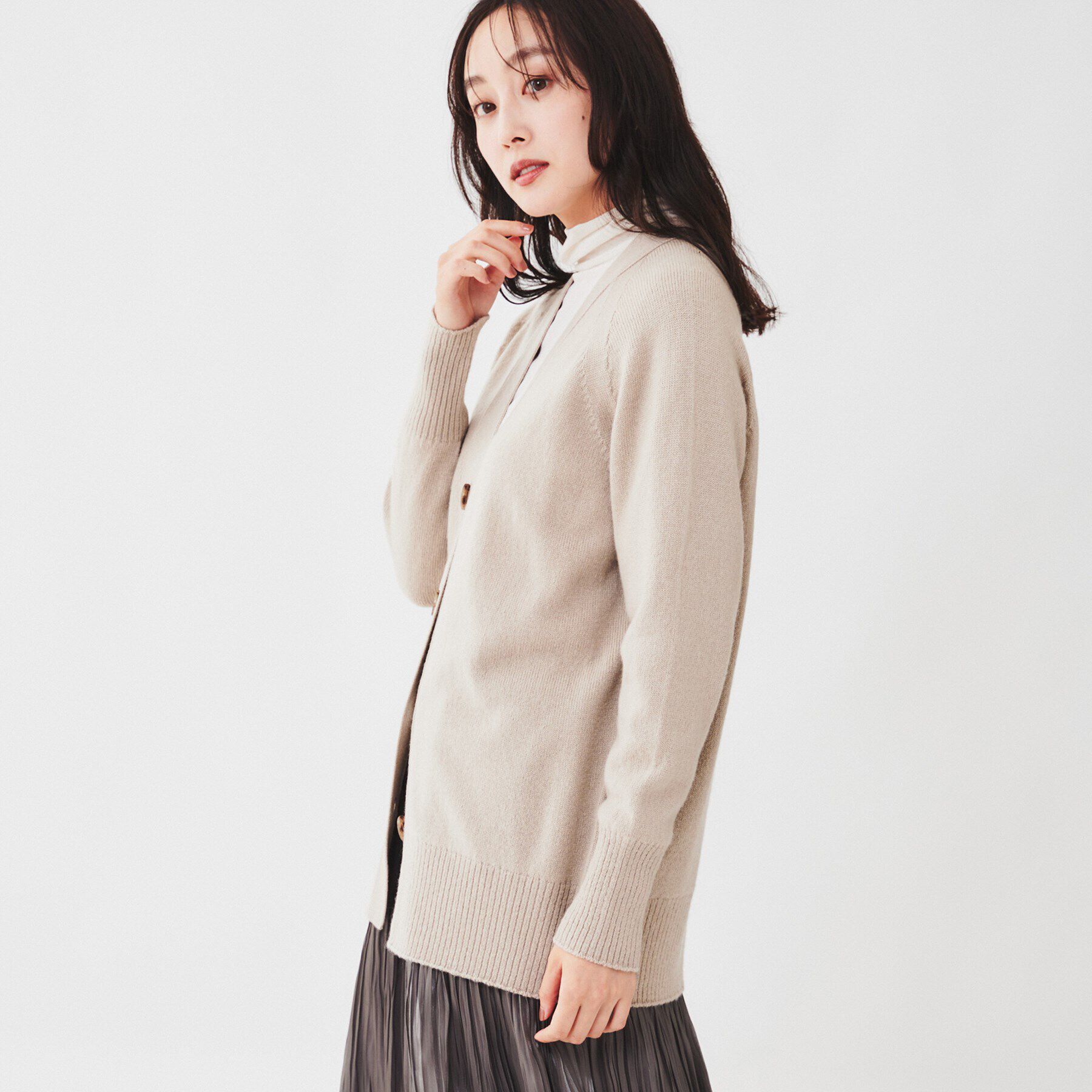 UNTITLED「ウールシルクカシミヤミックス Vネックカーディガン」|カーディガン|