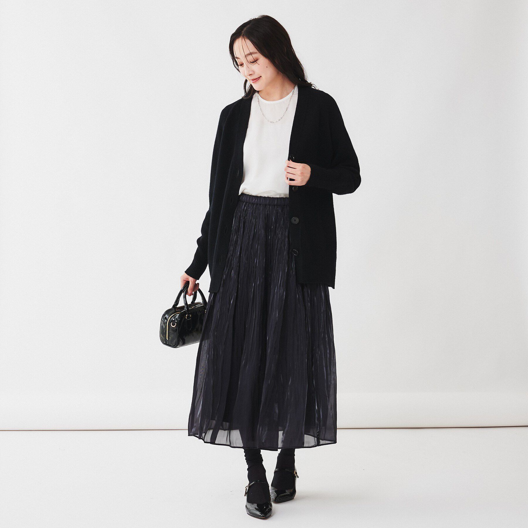 UNTITLED「ウールシルクカシミヤミックス Vネックカーディガン」|カーディガン|