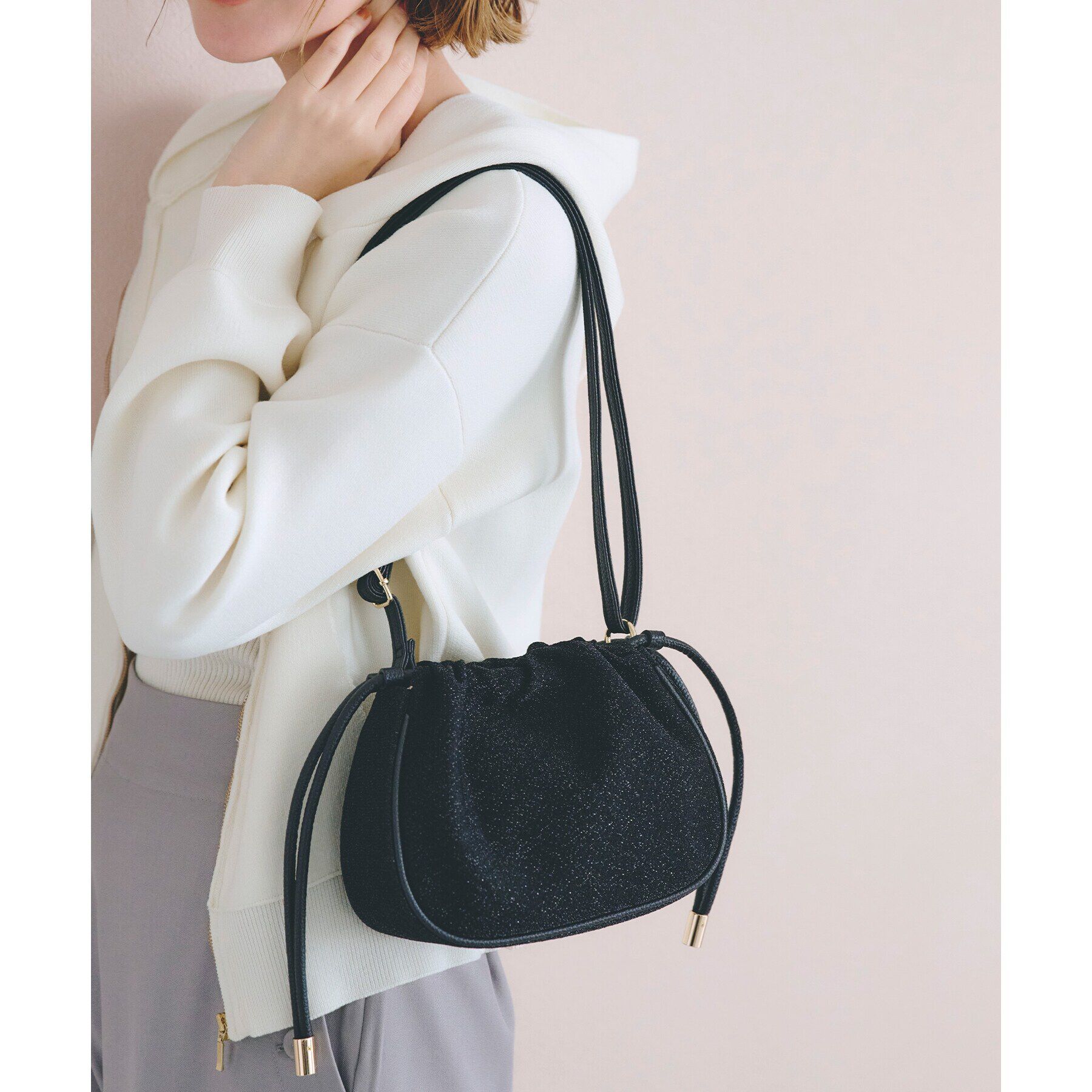 grove「【雑誌掲載】ラウンド巾着ショルダー」|ショルダー・メッセンジャー|ラメブラック(419