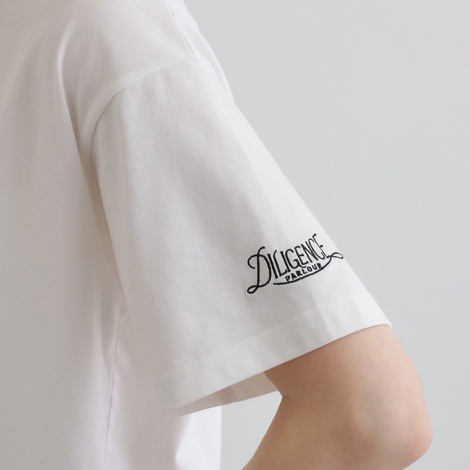 grove「【コラボITEM】DILIGENCE PARLOUR フォトベーシックTシャツ」|Tシャツ・カットソー|