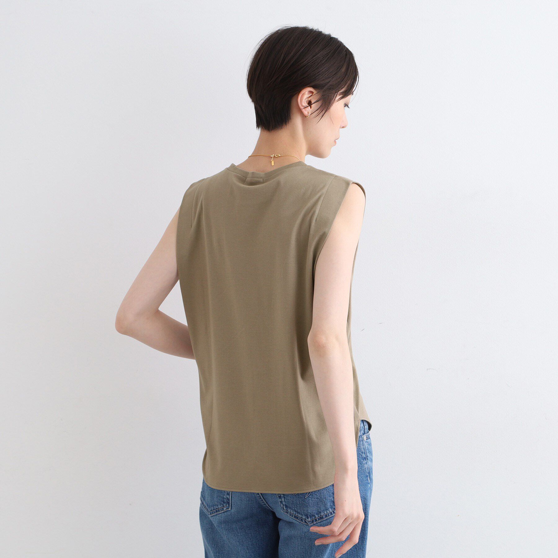 INDIVI「【洗える】タックデザインノースリーブTシャツ」|Tシャツ・カットソー|