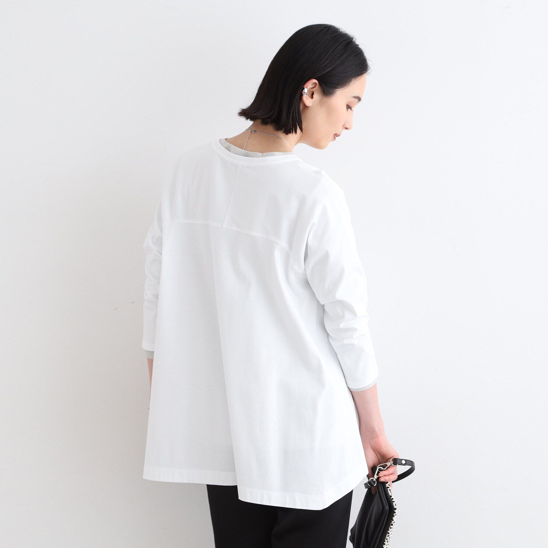 INDIVI「【洗える／キレイめ/日本製】バックフレア ロングTシャツ」|Tシャツ・カットソー|