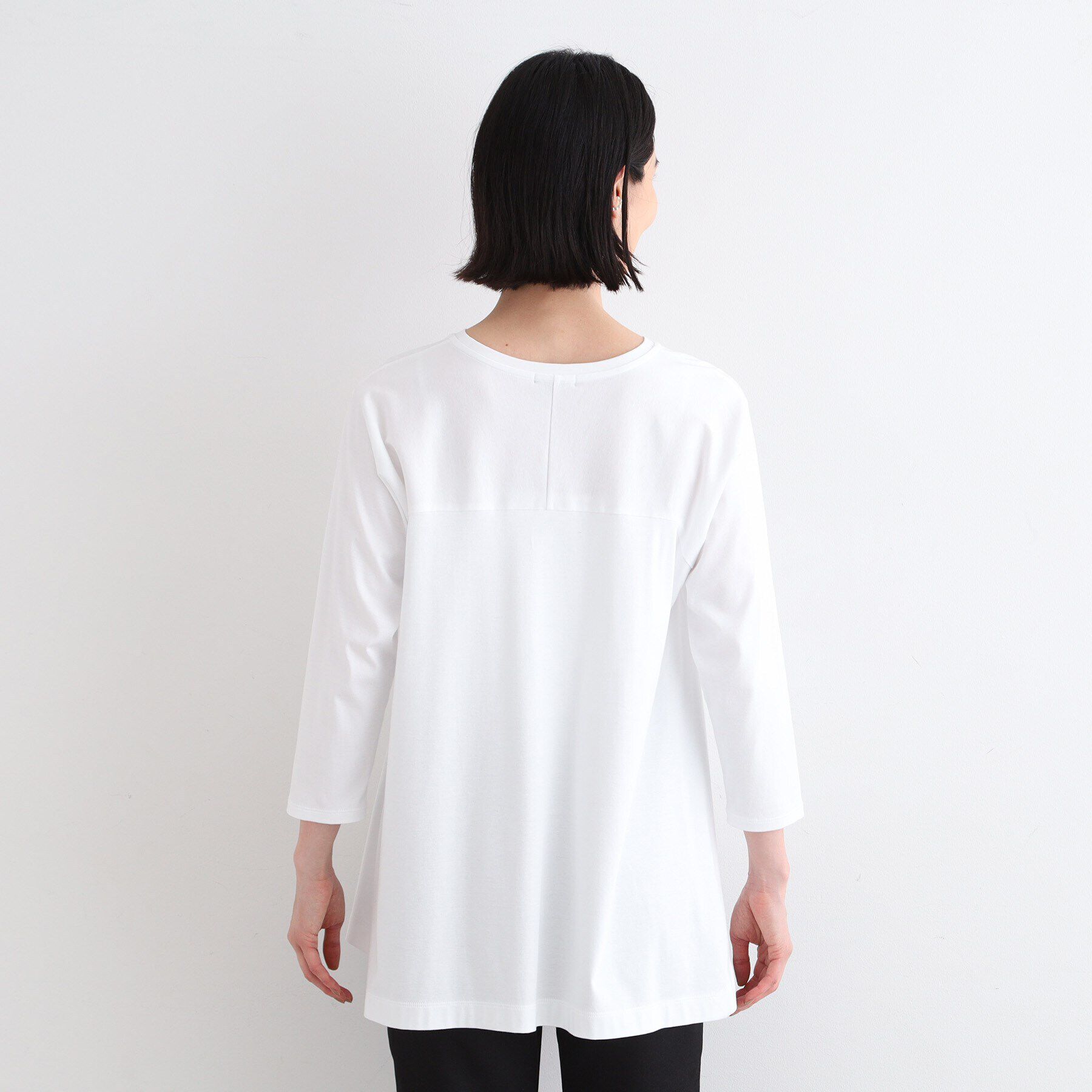 INDIVI「【洗える／キレイめ/日本製】バックフレア ロングTシャツ」|Tシャツ・カットソー|