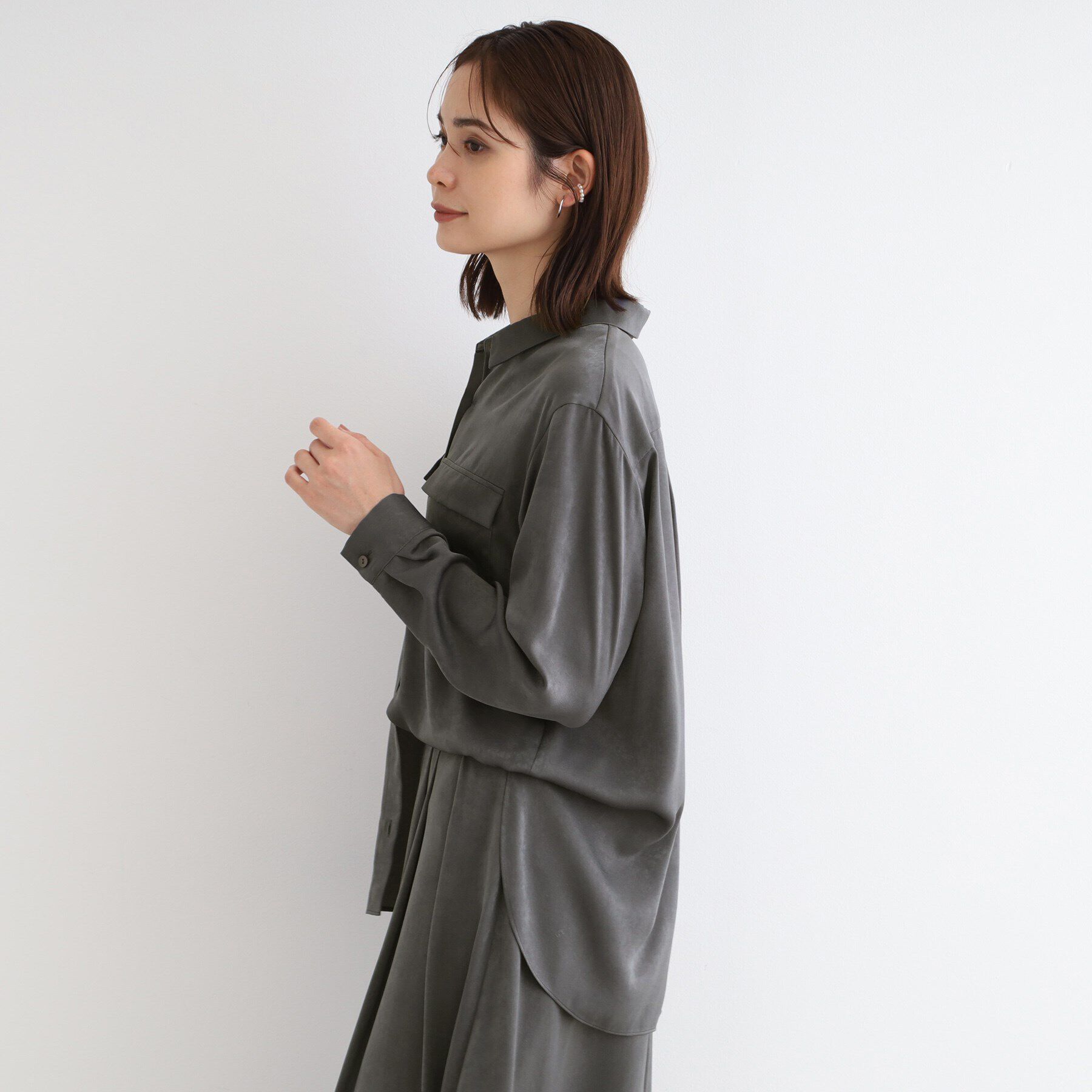 INDIVI「【洗える／UVケア】スエード調サテンワークシャツブラウス」|シャツ・ブラウス|