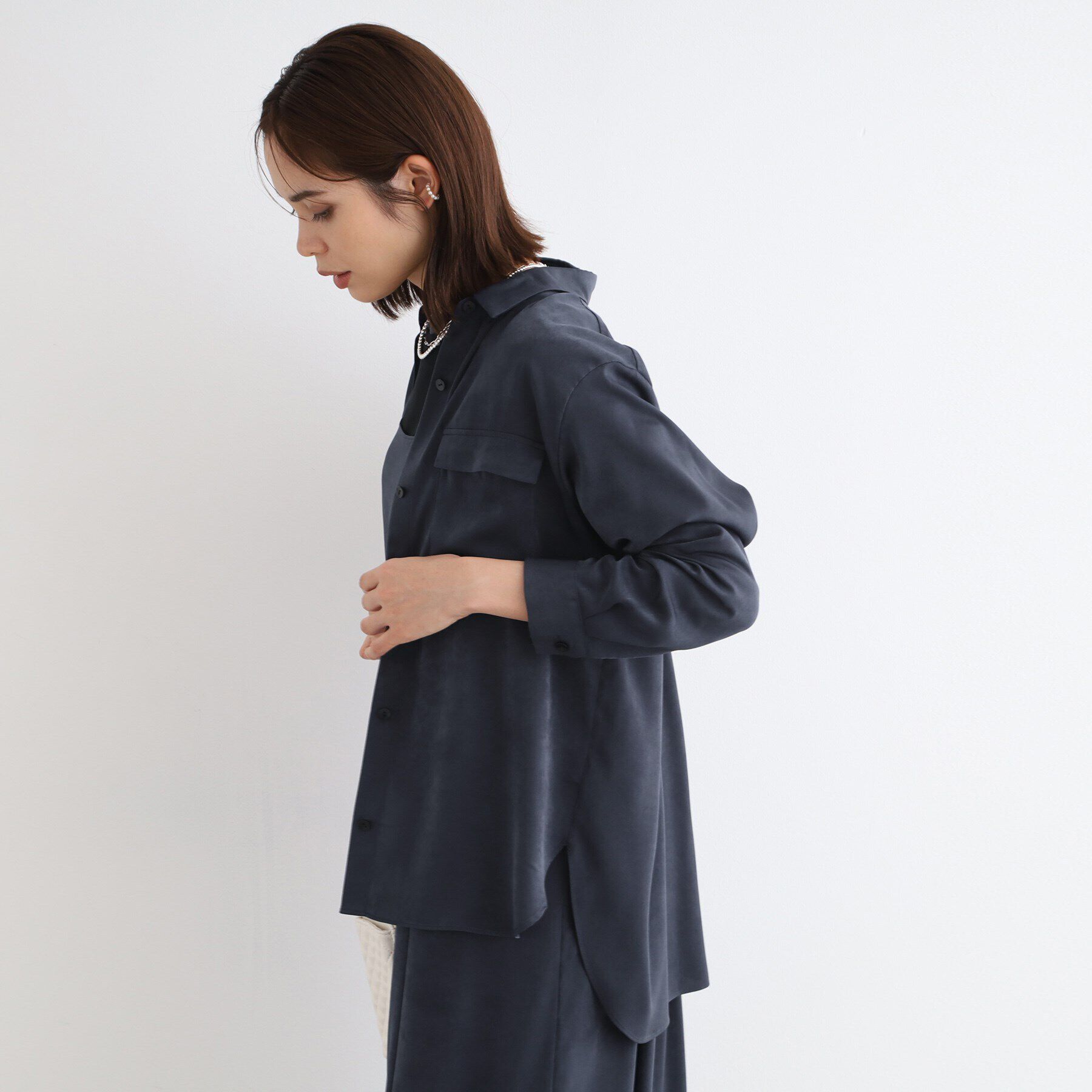 INDIVI「【洗える／UVケア】スエード調サテンワークシャツブラウス」|シャツ・ブラウス|