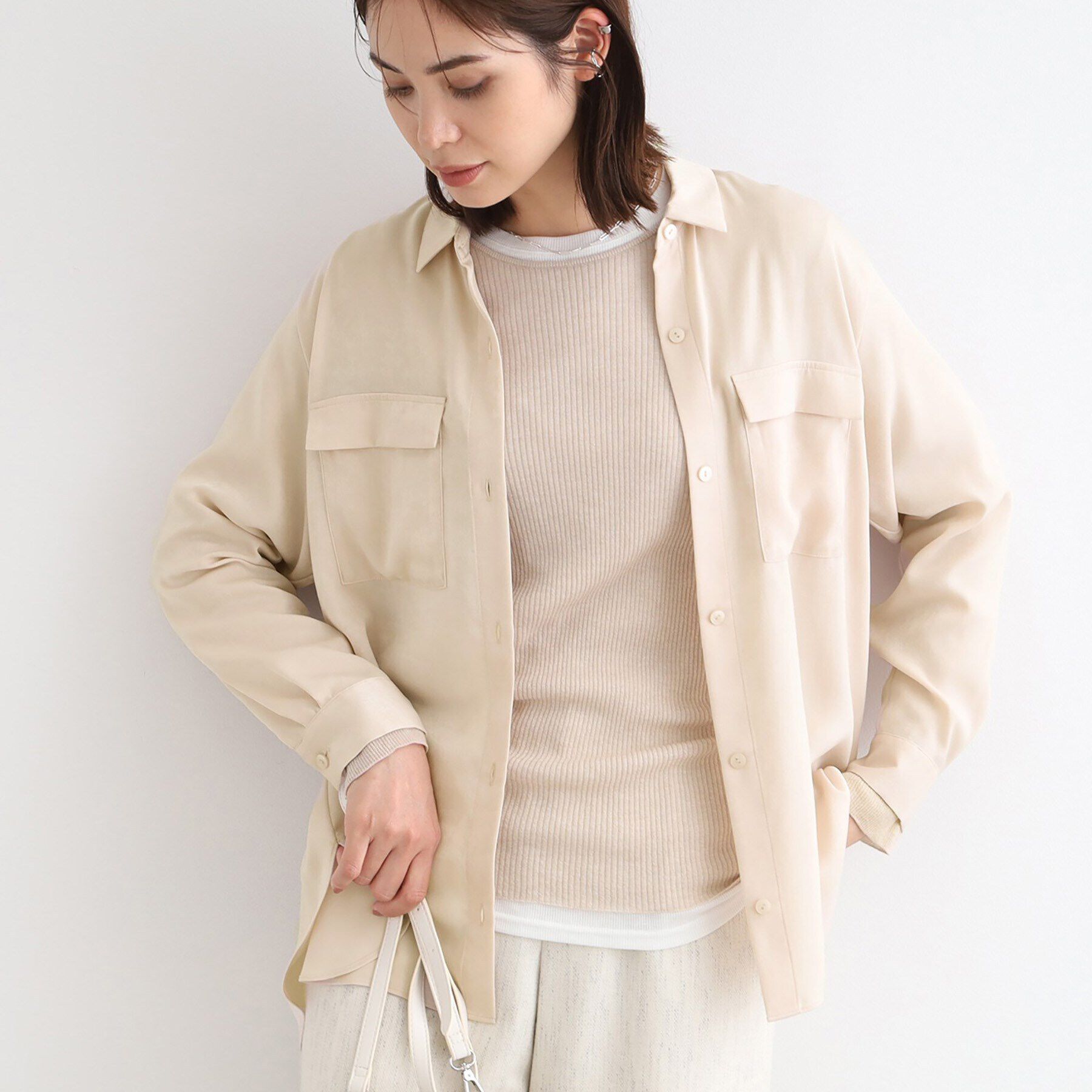 INDIVI「【洗える／UVケア】スエード調サテンワークシャツブラウス」|シャツ・ブラウス|ライトベージュ(65