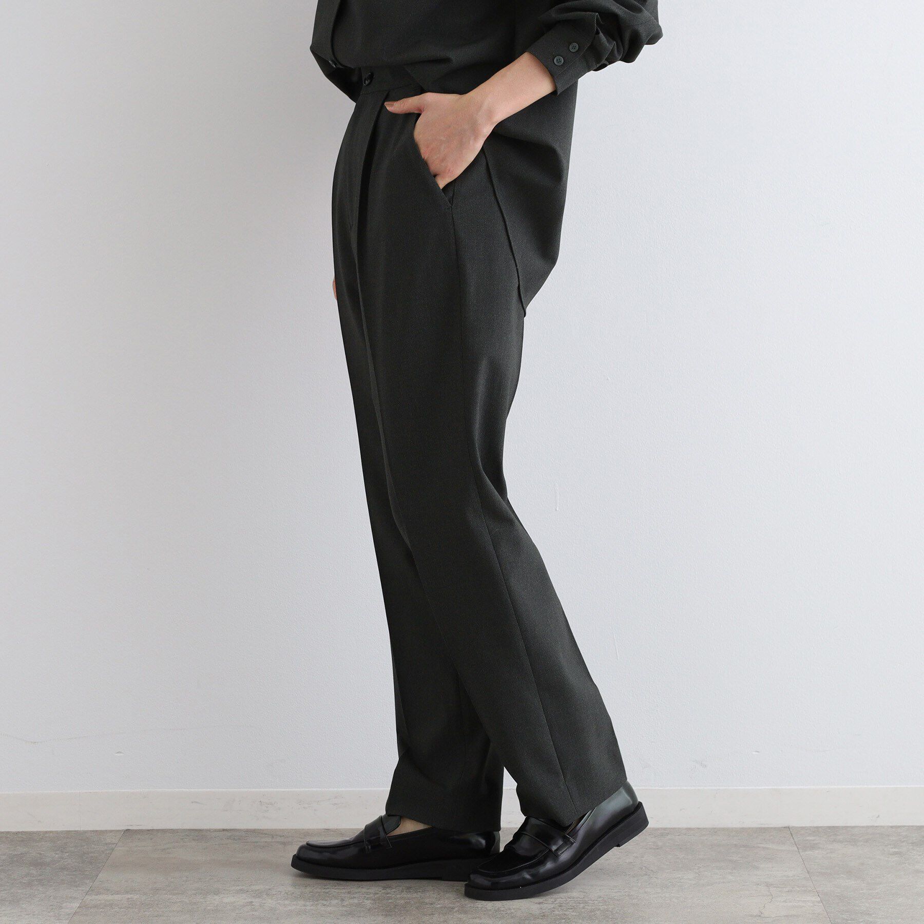 INDIVI「【日本製／SETUP可能】こなれテーパードパンツ」|スーツ|