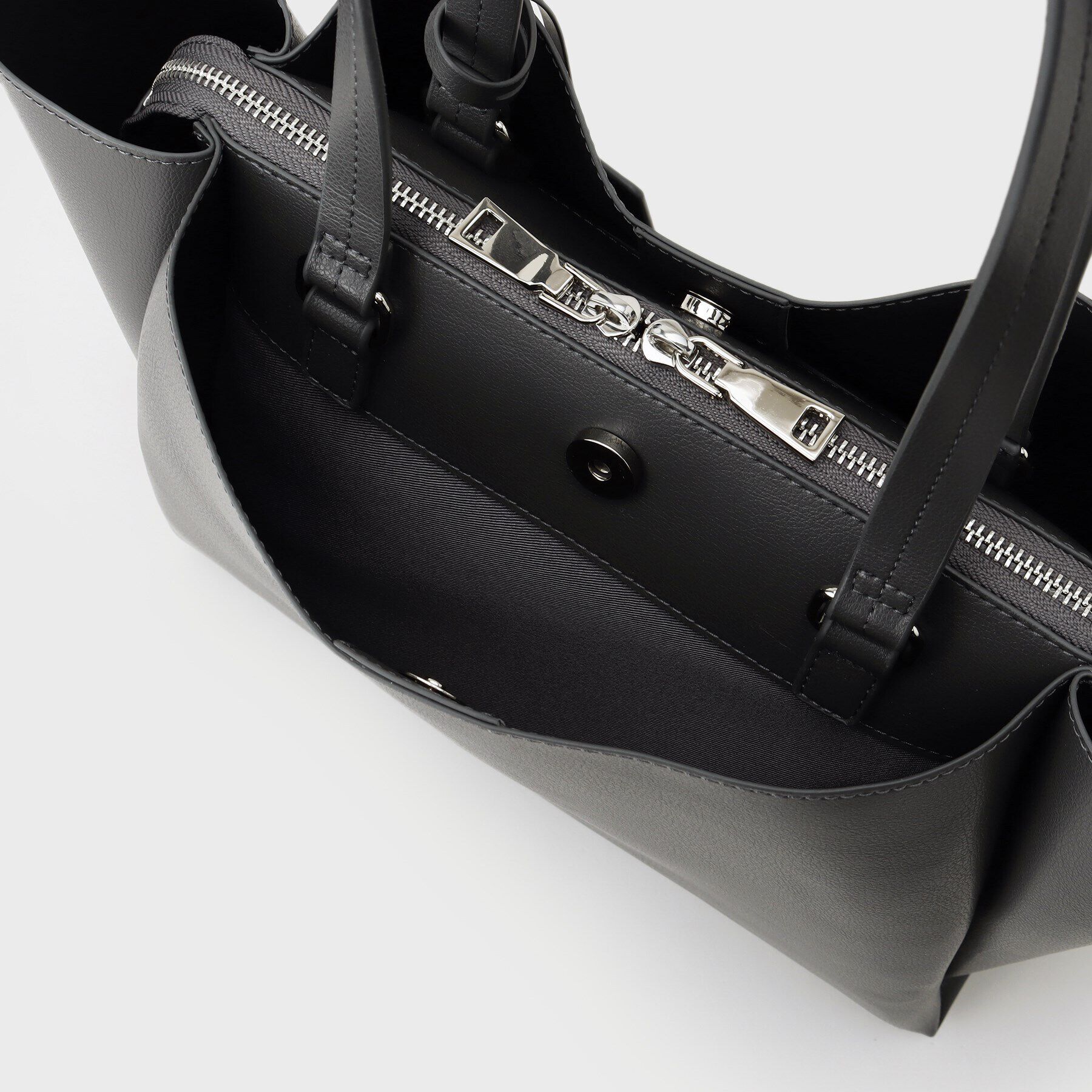 INDIVI「【合皮／A4収納可能】タックデザイン通勤バッグ」|トートバッグ|