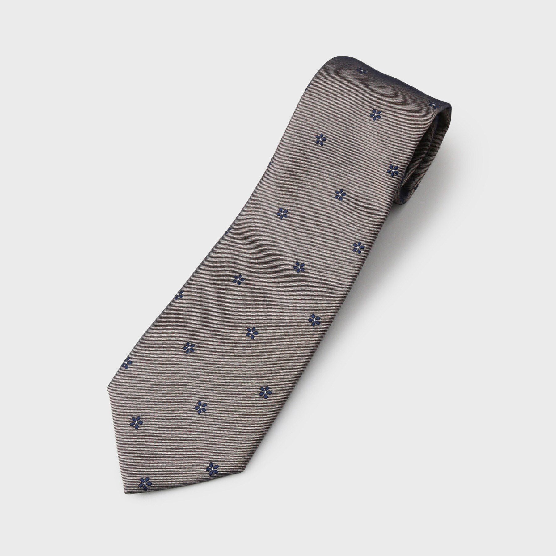 TAKEO KIKUCHI「【フレッシャーズ】カンジャンテ ミニフラワー小紋　ネクタイ」|ネクタイ・蝶ネクタイ|