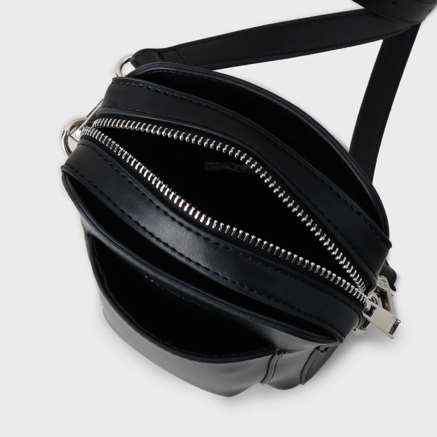 tk.TAKEO KIKUCHI「ポケットミニショルダー」|ショルダー・メッセンジャー|