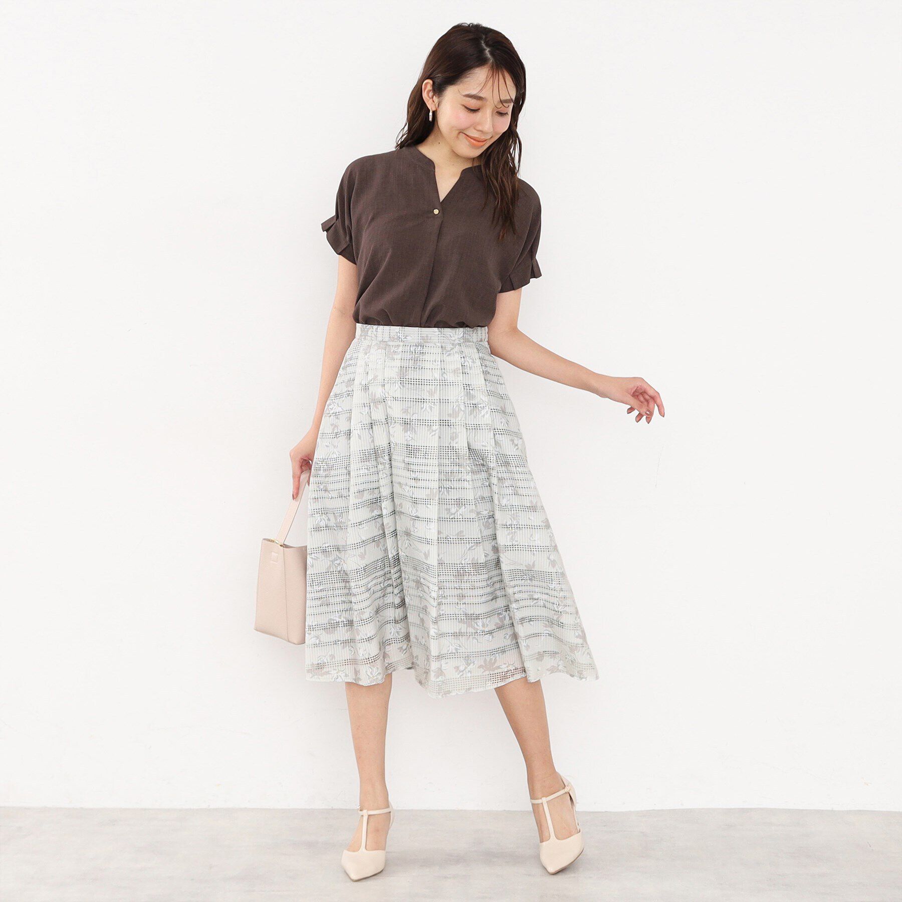 index「フラワータックフレアスカート【洗濯機洗い可/防シワ】」|スカート|