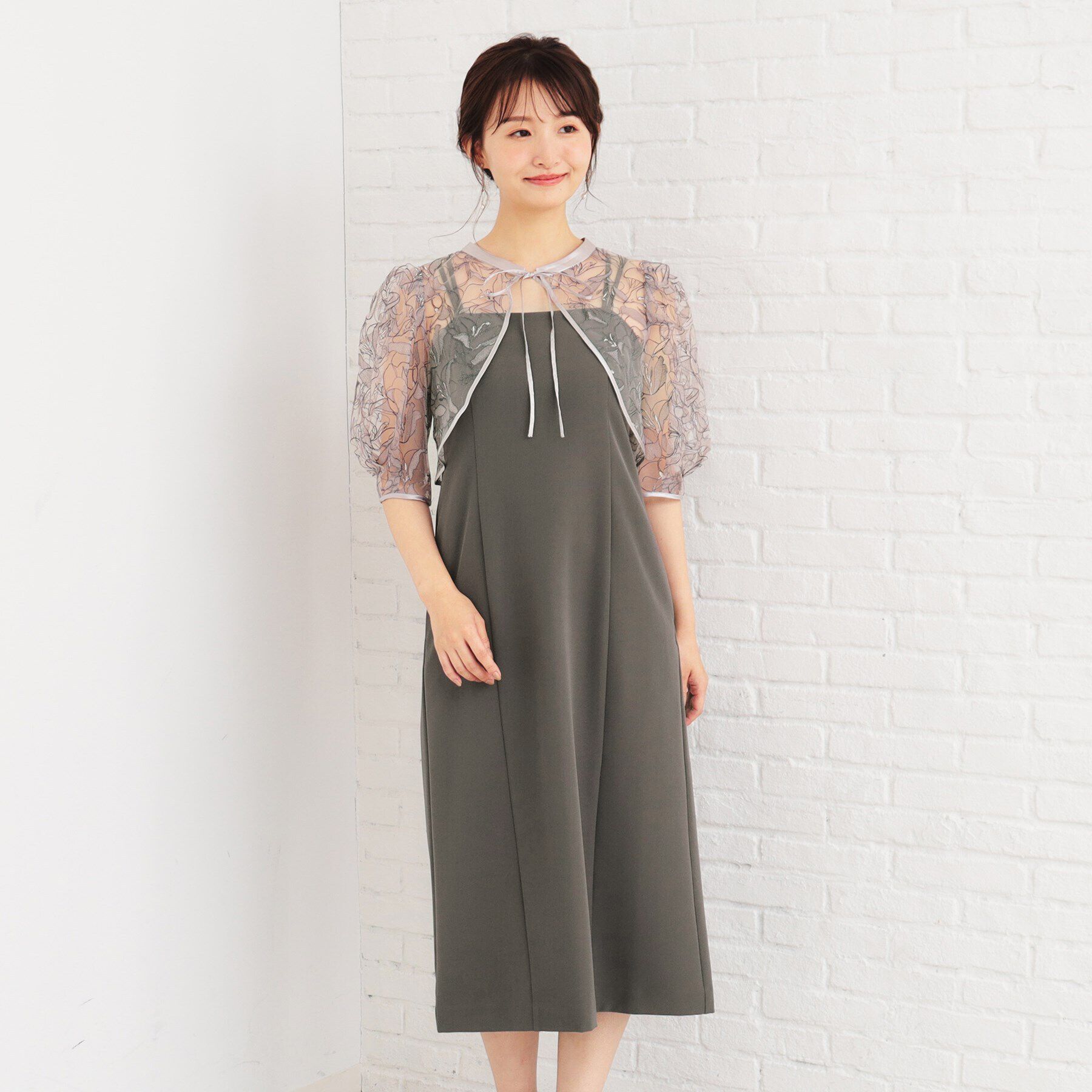 index「《ツインセット》刺繍シアートップス&times;キャミワンピース【洗濯機洗い可】」|ワンピース|