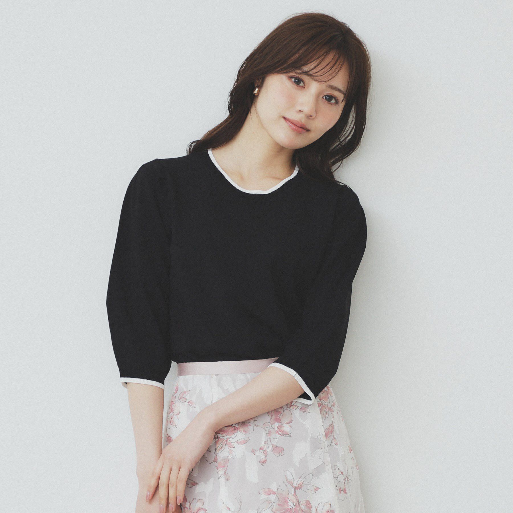 index「《7色展開/XS-LLサイズ》クルーネックデザインスリーブニット【洗濯機洗い可】」|ニット・セーター|ブラック(819)