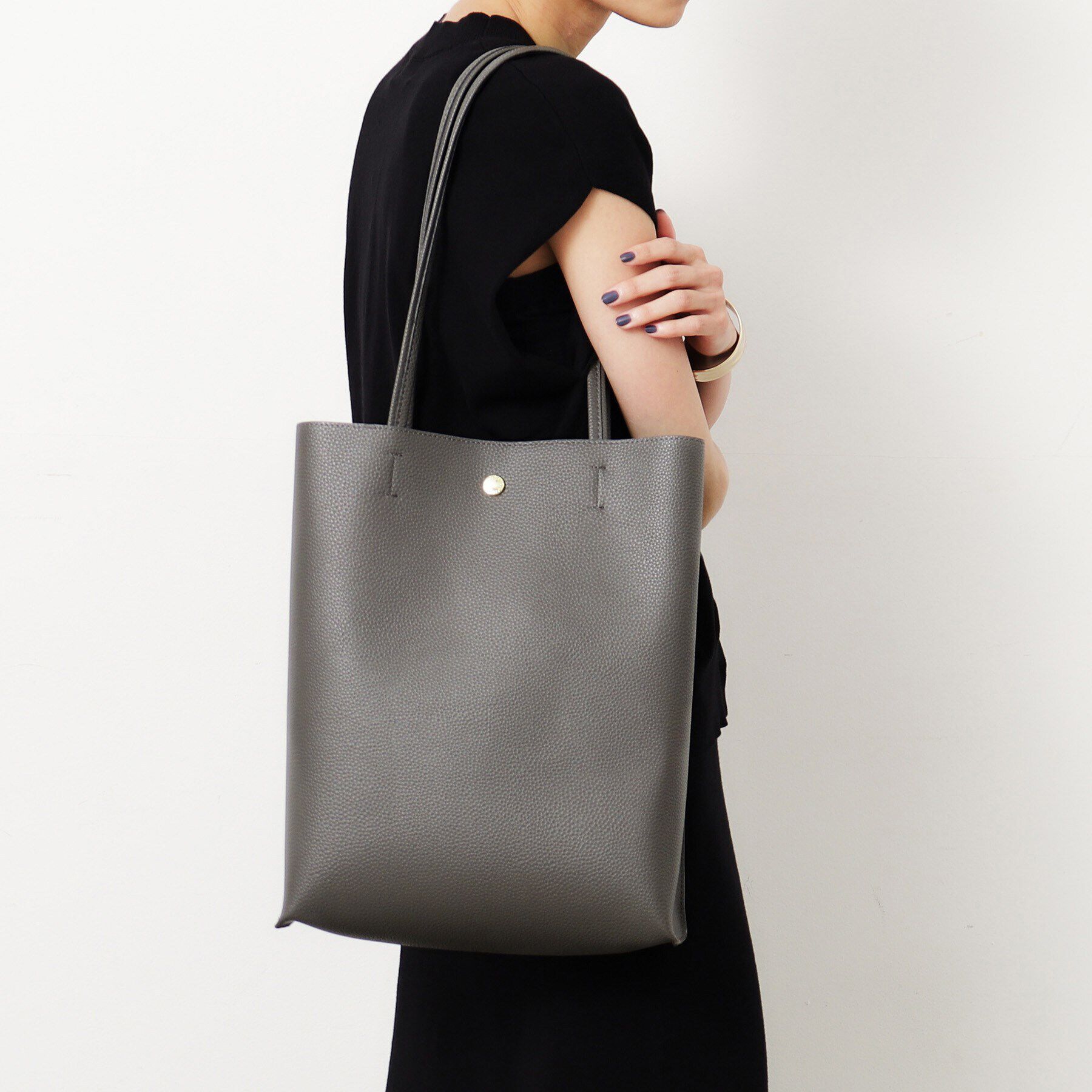 OPAQUE.CLIP「【軽量／A4サイズ対応／通勤対応】シュリンク合皮タテ型トートバッグ」|トートバッグ|